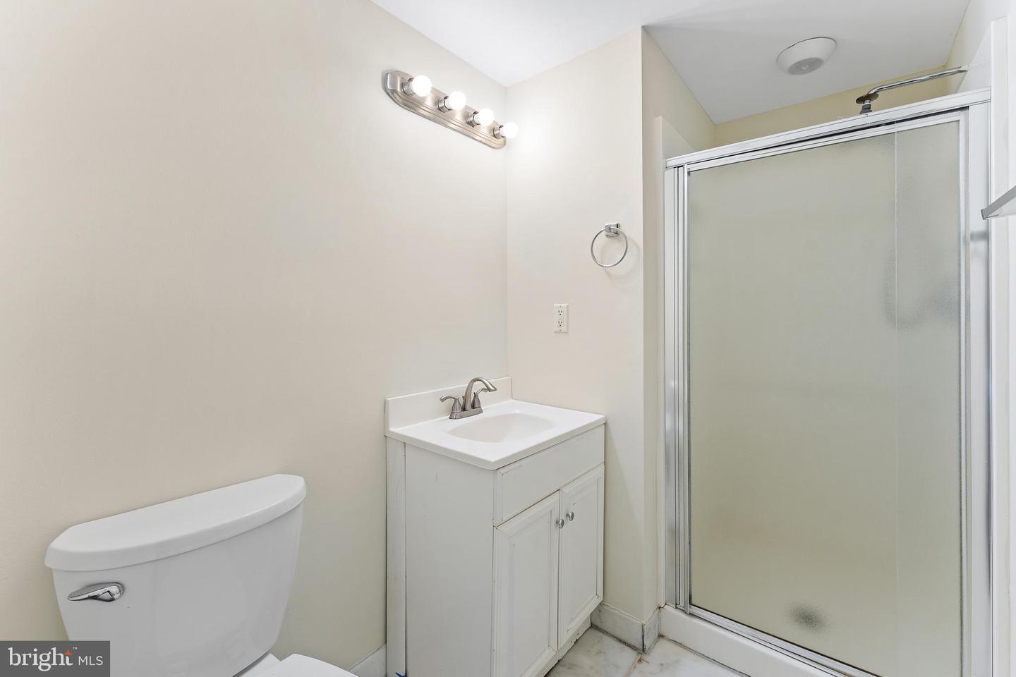 6427 OLD SCOTTS CT, SPRINGFIELD, Virginia 22152, 3 Bedrooms Bedrooms, ,2 BathroomsBathrooms,Residential,For sale,6427 OLD SCOTTS CT,VAFX2251616 MLS # VAFX2251616