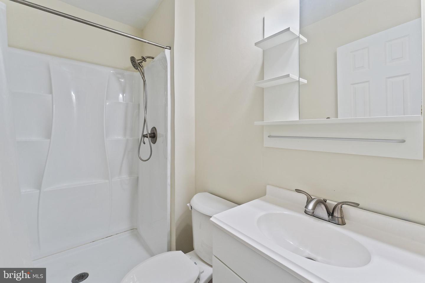 6427 OLD SCOTTS CT, SPRINGFIELD, Virginia 22152, 3 Bedrooms Bedrooms, ,2 BathroomsBathrooms,Residential,For sale,6427 OLD SCOTTS CT,VAFX2251616 MLS # VAFX2251616