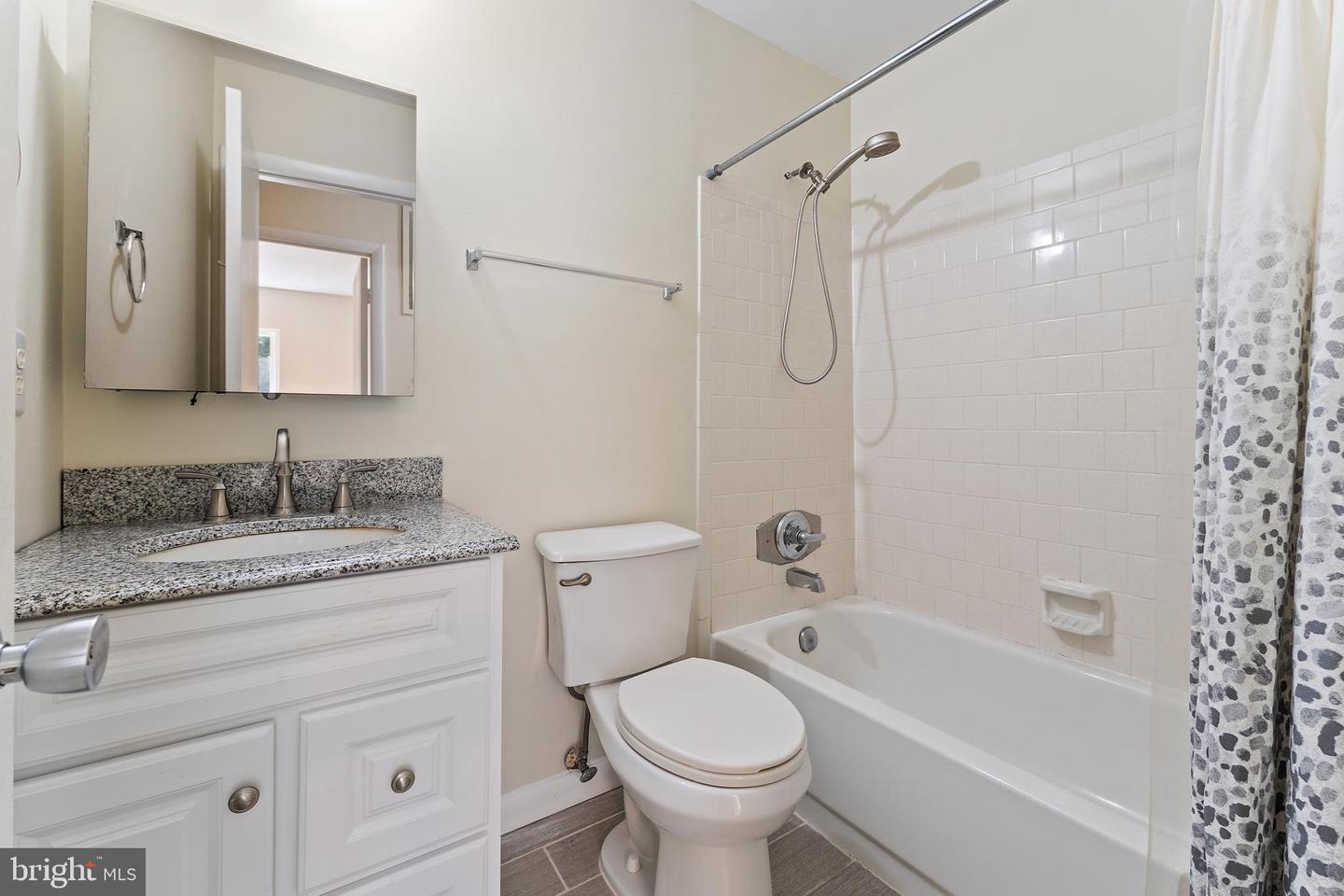 6427 OLD SCOTTS CT, SPRINGFIELD, Virginia 22152, 3 Bedrooms Bedrooms, ,2 BathroomsBathrooms,Residential,For sale,6427 OLD SCOTTS CT,VAFX2251616 MLS # VAFX2251616