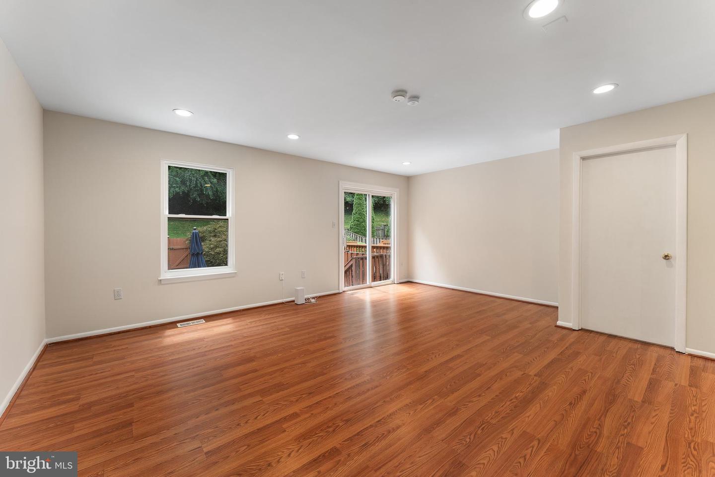 6427 OLD SCOTTS CT, SPRINGFIELD, Virginia 22152, 3 Bedrooms Bedrooms, ,2 BathroomsBathrooms,Residential,For sale,6427 OLD SCOTTS CT,VAFX2251616 MLS # VAFX2251616