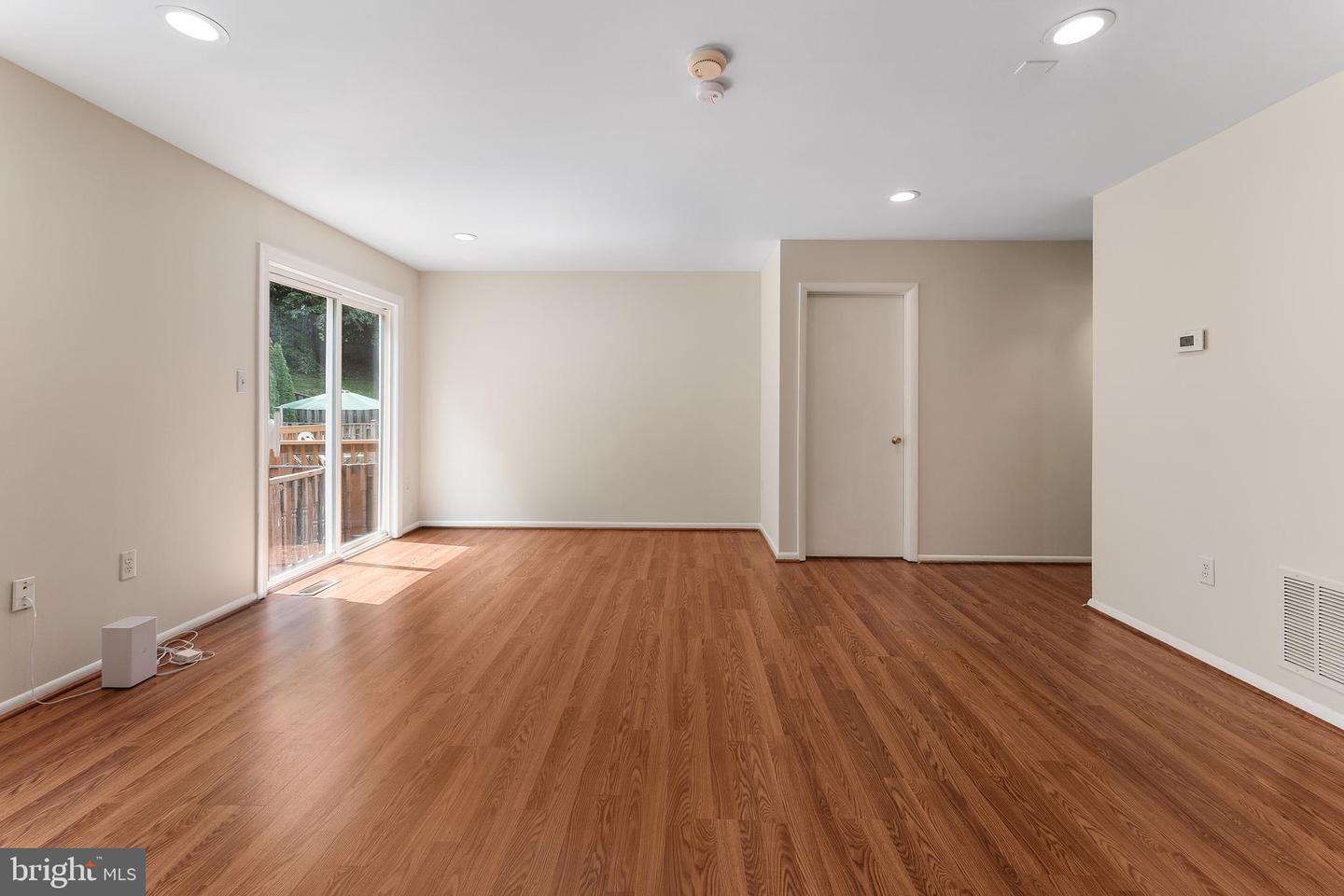 6427 OLD SCOTTS CT, SPRINGFIELD, Virginia 22152, 3 Bedrooms Bedrooms, ,2 BathroomsBathrooms,Residential,For sale,6427 OLD SCOTTS CT,VAFX2251616 MLS # VAFX2251616