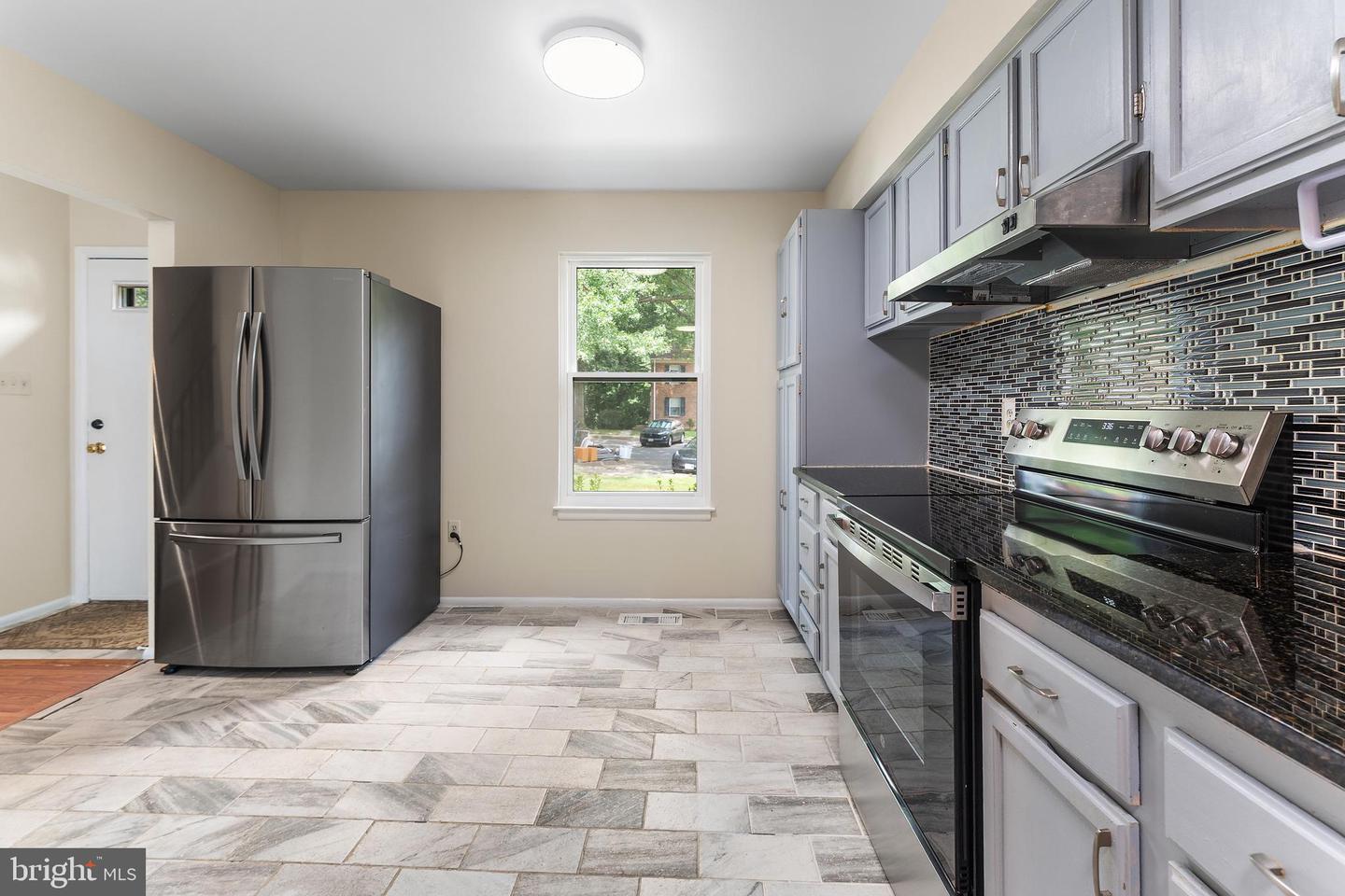 6427 OLD SCOTTS CT, SPRINGFIELD, Virginia 22152, 3 Bedrooms Bedrooms, ,2 BathroomsBathrooms,Residential,For sale,6427 OLD SCOTTS CT,VAFX2251616 MLS # VAFX2251616