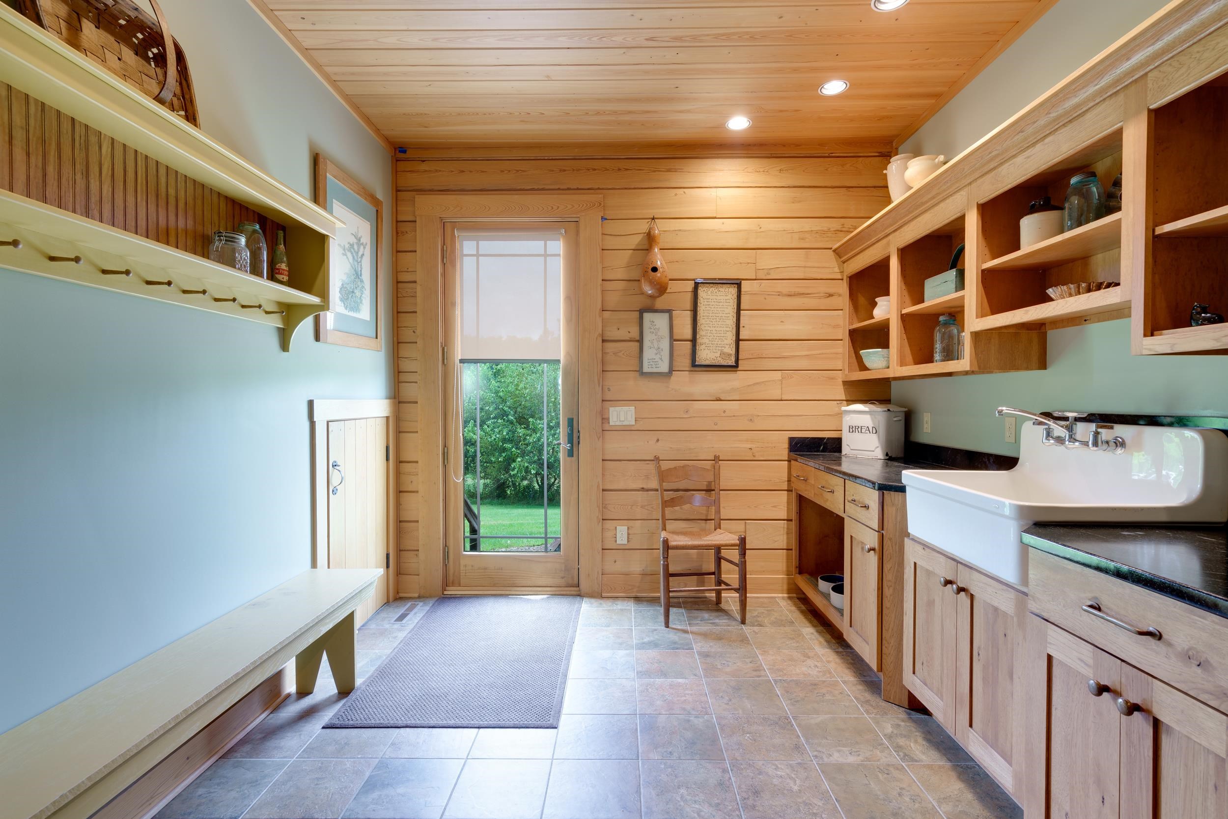 500 LOG CABIN LN, NEW MARKET, Virginia 22844, 3 Bedrooms Bedrooms, ,5 BathroomsBathrooms,Residential,500 LOG CABIN LN,667762 MLS # 667762