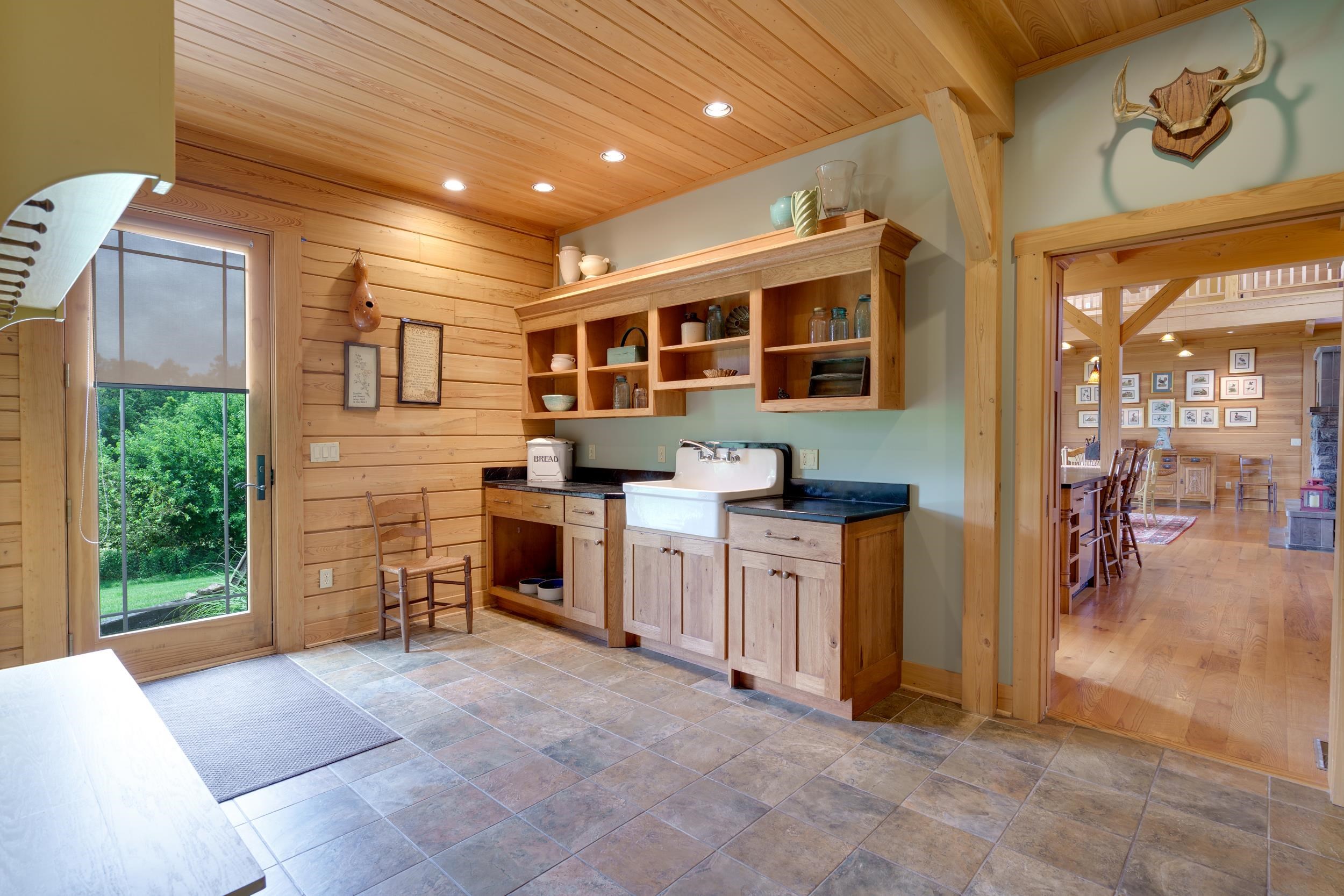 500 LOG CABIN LN, NEW MARKET, Virginia 22844, 3 Bedrooms Bedrooms, ,5 BathroomsBathrooms,Residential,500 LOG CABIN LN,667762 MLS # 667762
