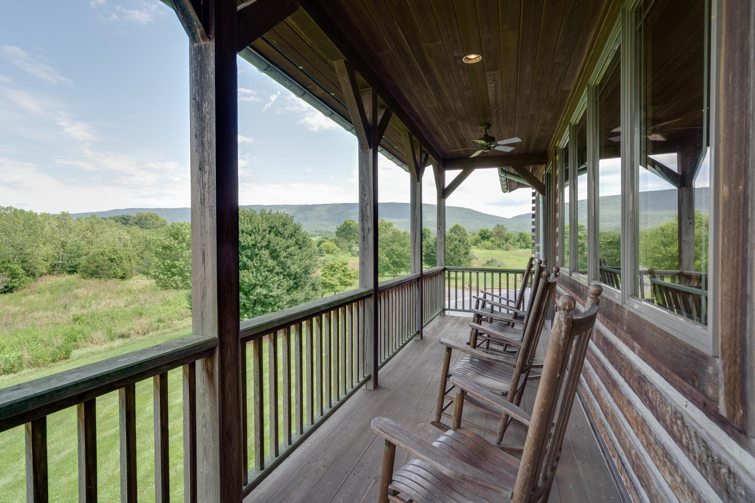 500 LOG CABIN LN, NEW MARKET, Virginia 22844, 3 Bedrooms Bedrooms, ,5 BathroomsBathrooms,Residential,500 LOG CABIN LN,667762 MLS # 667762