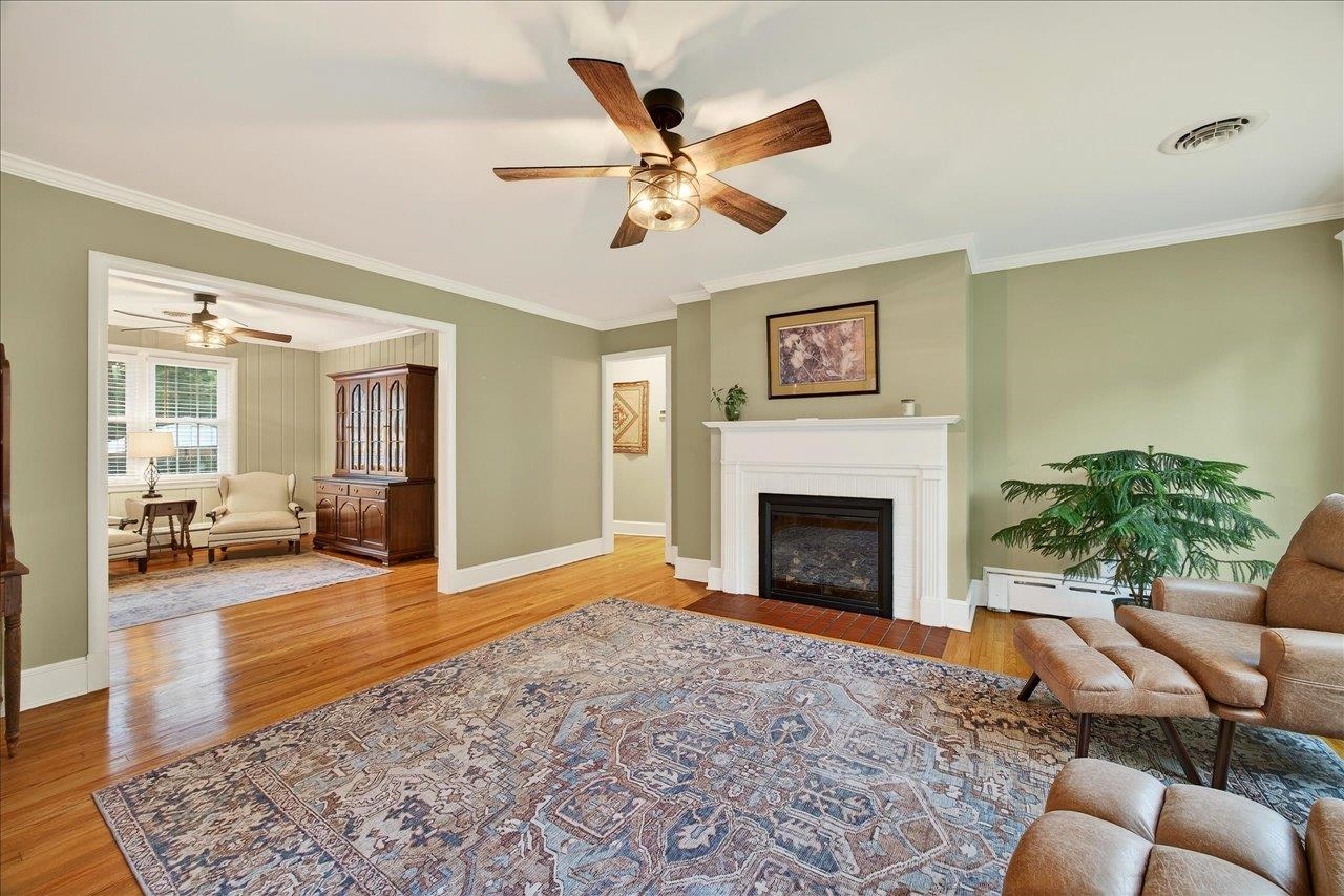 8 BELMONT DR, STAUNTON, Virginia 24401, 2 Bedrooms Bedrooms, ,2 BathroomsBathrooms,Residential,8 BELMONT DR,667982 MLS # 667982