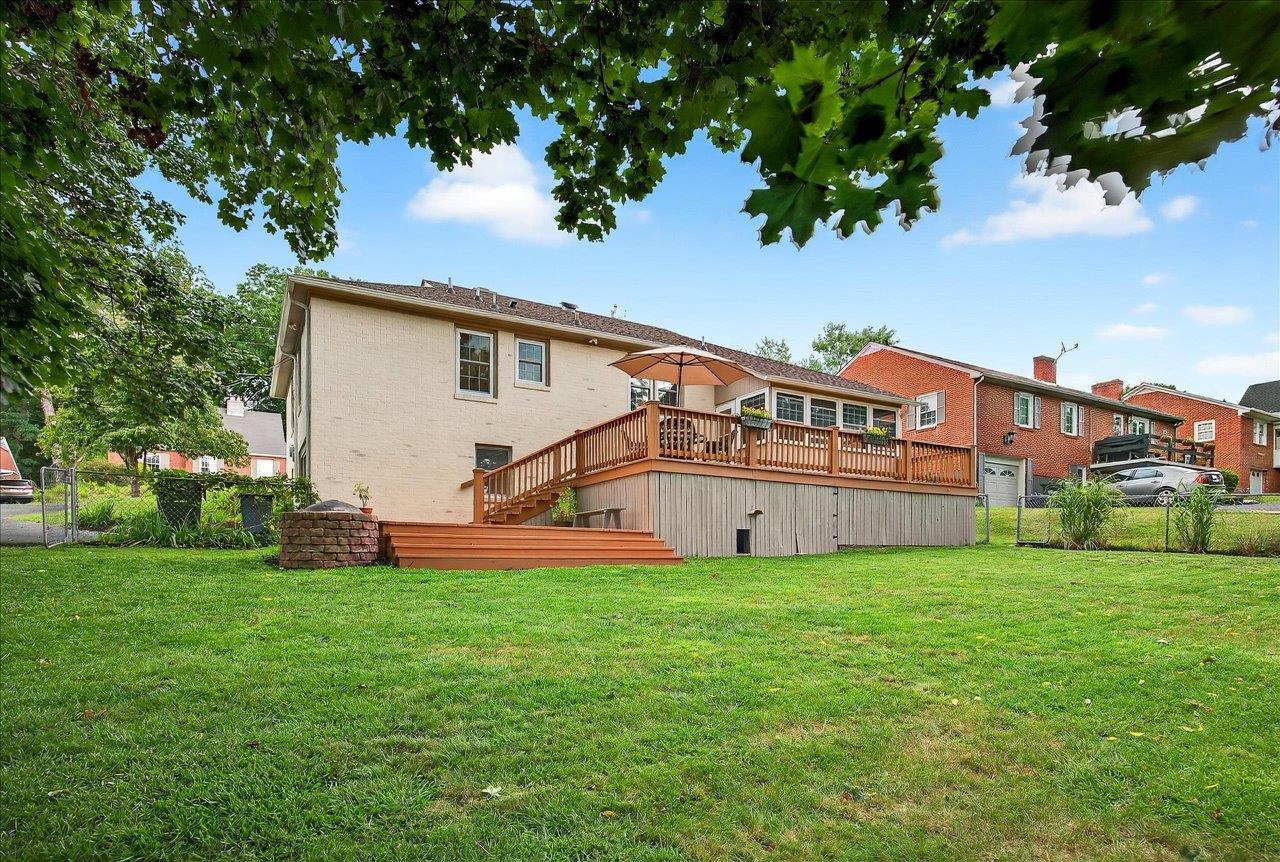 8 BELMONT DR, STAUNTON, Virginia 24401, 2 Bedrooms Bedrooms, ,2 BathroomsBathrooms,Residential,8 BELMONT DR,667982 MLS # 667982