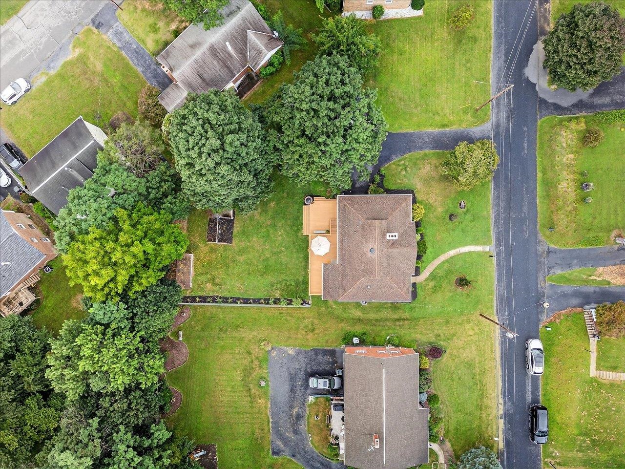 8 BELMONT DR, STAUNTON, Virginia 24401, 2 Bedrooms Bedrooms, ,2 BathroomsBathrooms,Residential,8 BELMONT DR,667982 MLS # 667982