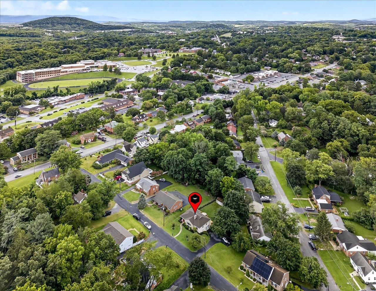 8 BELMONT DR, STAUNTON, Virginia 24401, 2 Bedrooms Bedrooms, ,2 BathroomsBathrooms,Residential,8 BELMONT DR,667982 MLS # 667982