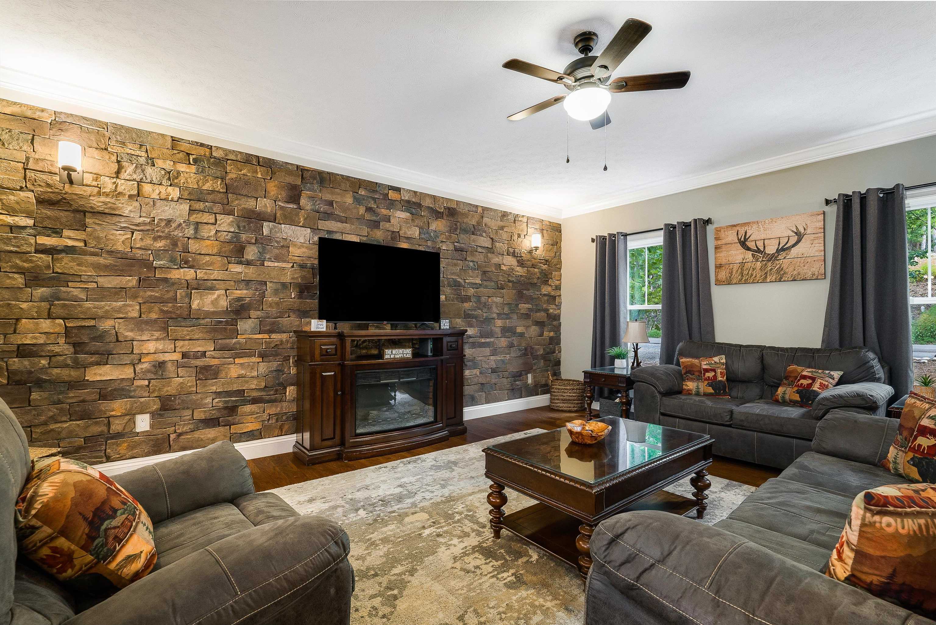 4627 PALMER RD, MCGAHEYSVILLE, Virginia 22840, 4 Bedrooms Bedrooms, ,3 BathroomsBathrooms,Residential,4627 PALMER RD,667984 MLS # 667984