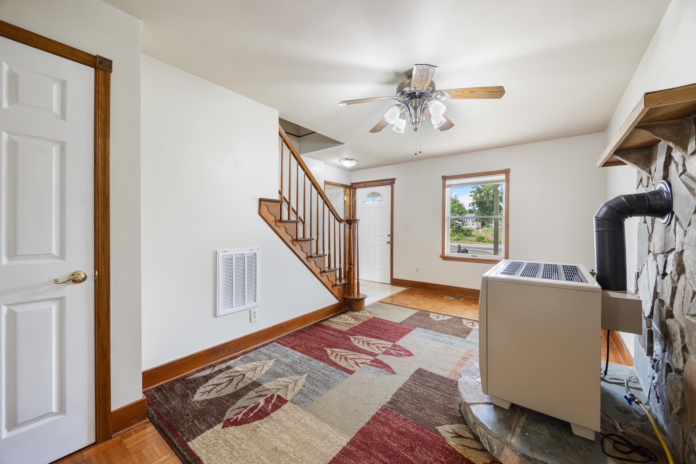 66 N BROAD ST, LURAY, Virginia 22835, 4 Bedrooms Bedrooms, ,2 BathroomsBathrooms,Residential,66 N BROAD ST,667985 MLS # 667985