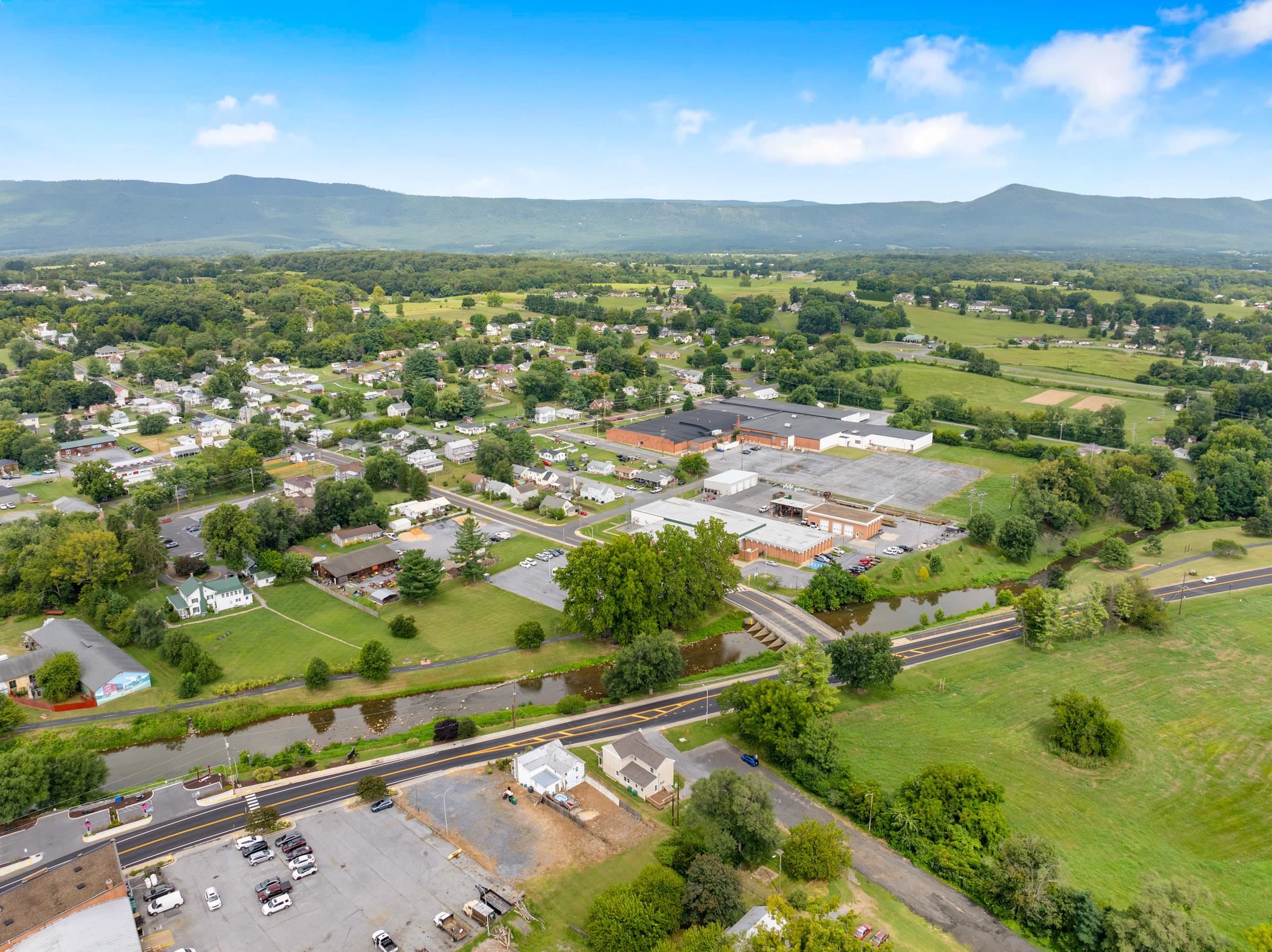 66 N BROAD ST, LURAY, Virginia 22835, 4 Bedrooms Bedrooms, ,2 BathroomsBathrooms,Residential,66 N BROAD ST,667985 MLS # 667985