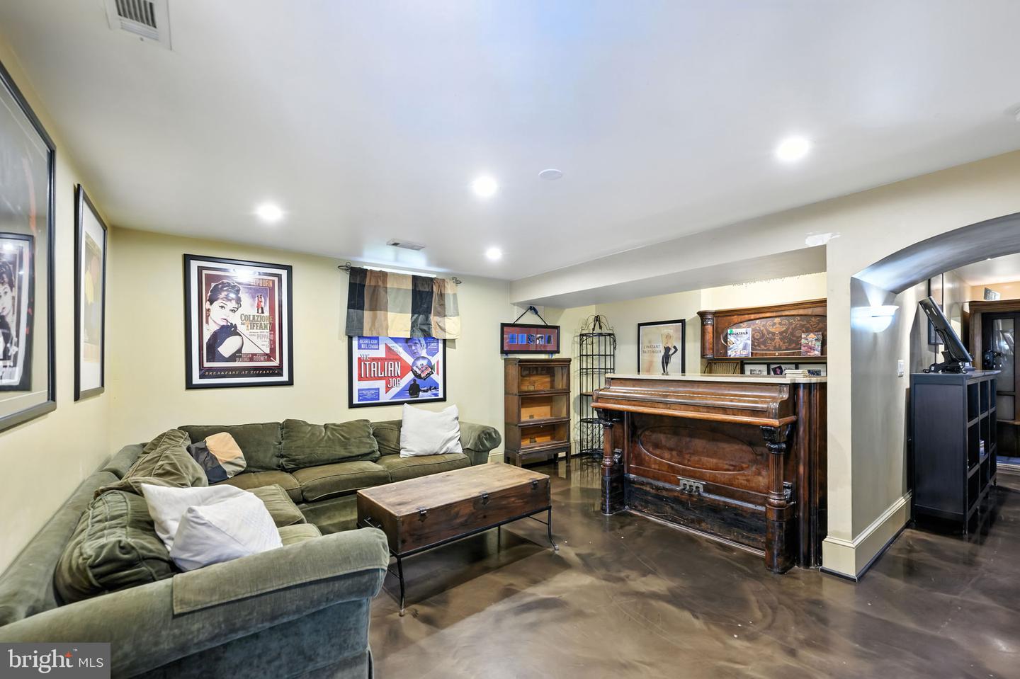 9605 LINDEN WOOD RD, MANASSAS, Virginia 20111, 4 Bedrooms Bedrooms, ,3 BathroomsBathrooms,Residential,For sale,9605 LINDEN WOOD RD,VAPW2098376 MLS # VAPW2098376