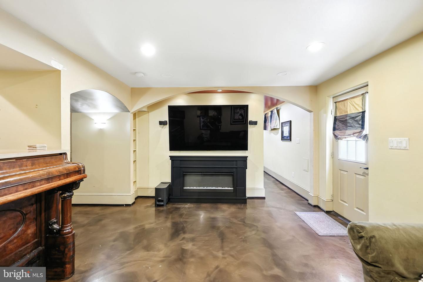 9605 LINDEN WOOD RD, MANASSAS, Virginia 20111, 4 Bedrooms Bedrooms, ,3 BathroomsBathrooms,Residential,For sale,9605 LINDEN WOOD RD,VAPW2098376 MLS # VAPW2098376