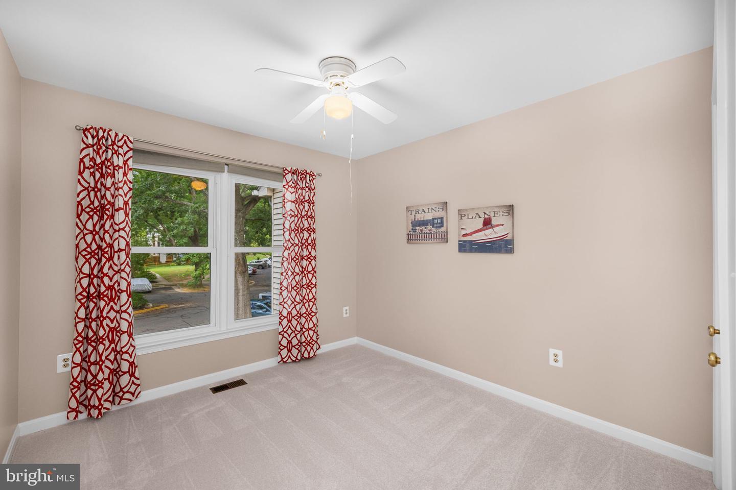 5409 TRIPOLIS CT, BURKE, Virginia 22015, 3 Bedrooms Bedrooms, ,3 BathroomsBathrooms,Residential,For sale,5409 TRIPOLIS CT,VAFX2253320 MLS # VAFX2253320