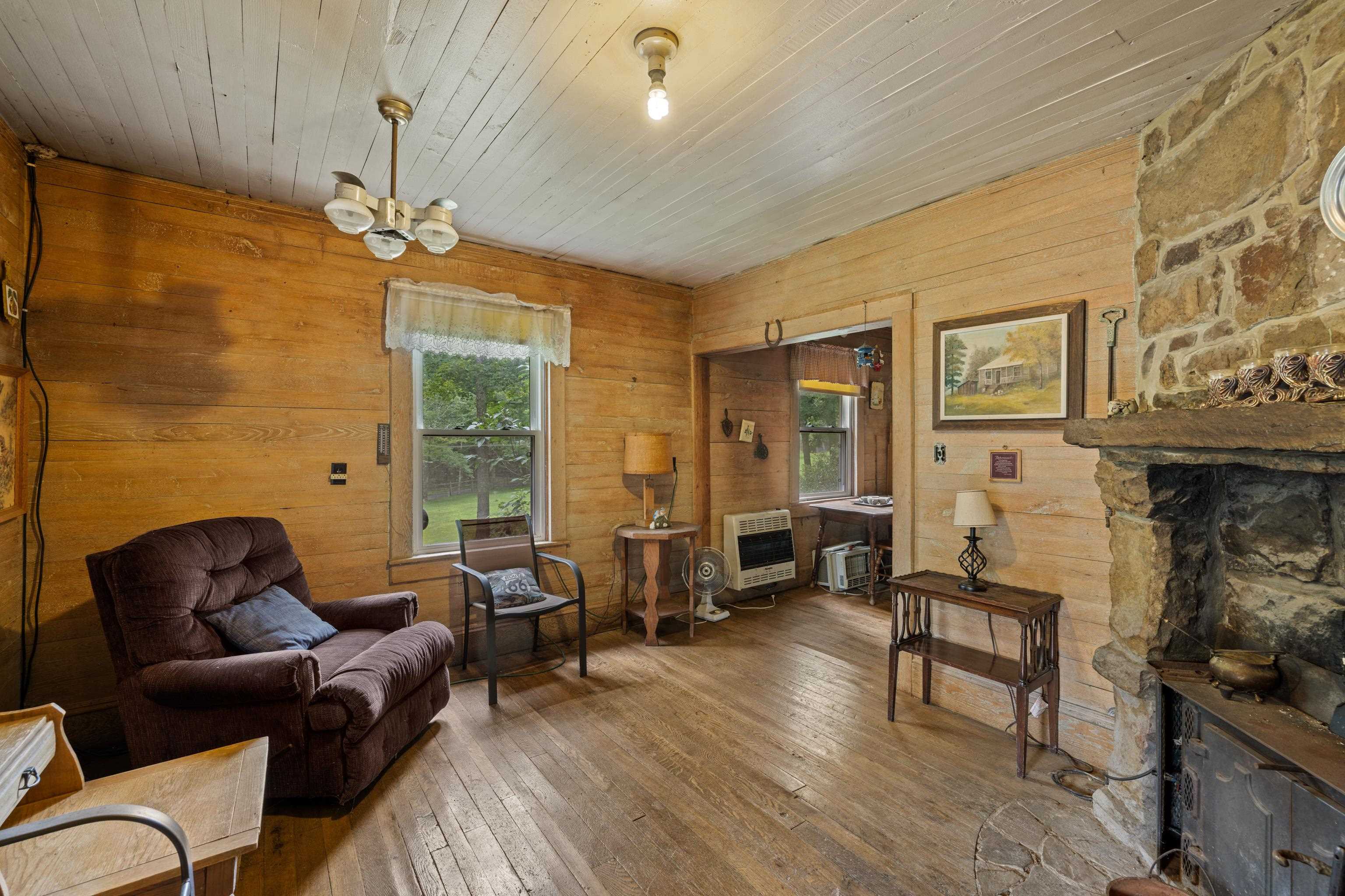 7382 LAUREL FORK RD, BLUE GRASS, Virginia 24413, 2 Bedrooms Bedrooms, ,1 BathroomBathrooms,Residential,7382 LAUREL FORK RD,667991 MLS # 667991