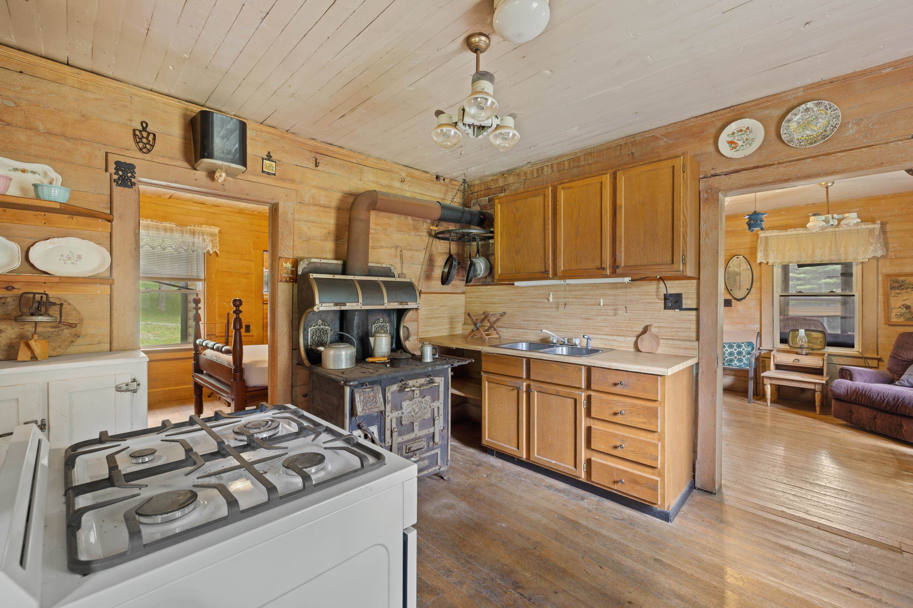 7382 LAUREL FORK RD, BLUE GRASS, Virginia 24413, 2 Bedrooms Bedrooms, ,1 BathroomBathrooms,Residential,7382 LAUREL FORK RD,667991 MLS # 667991