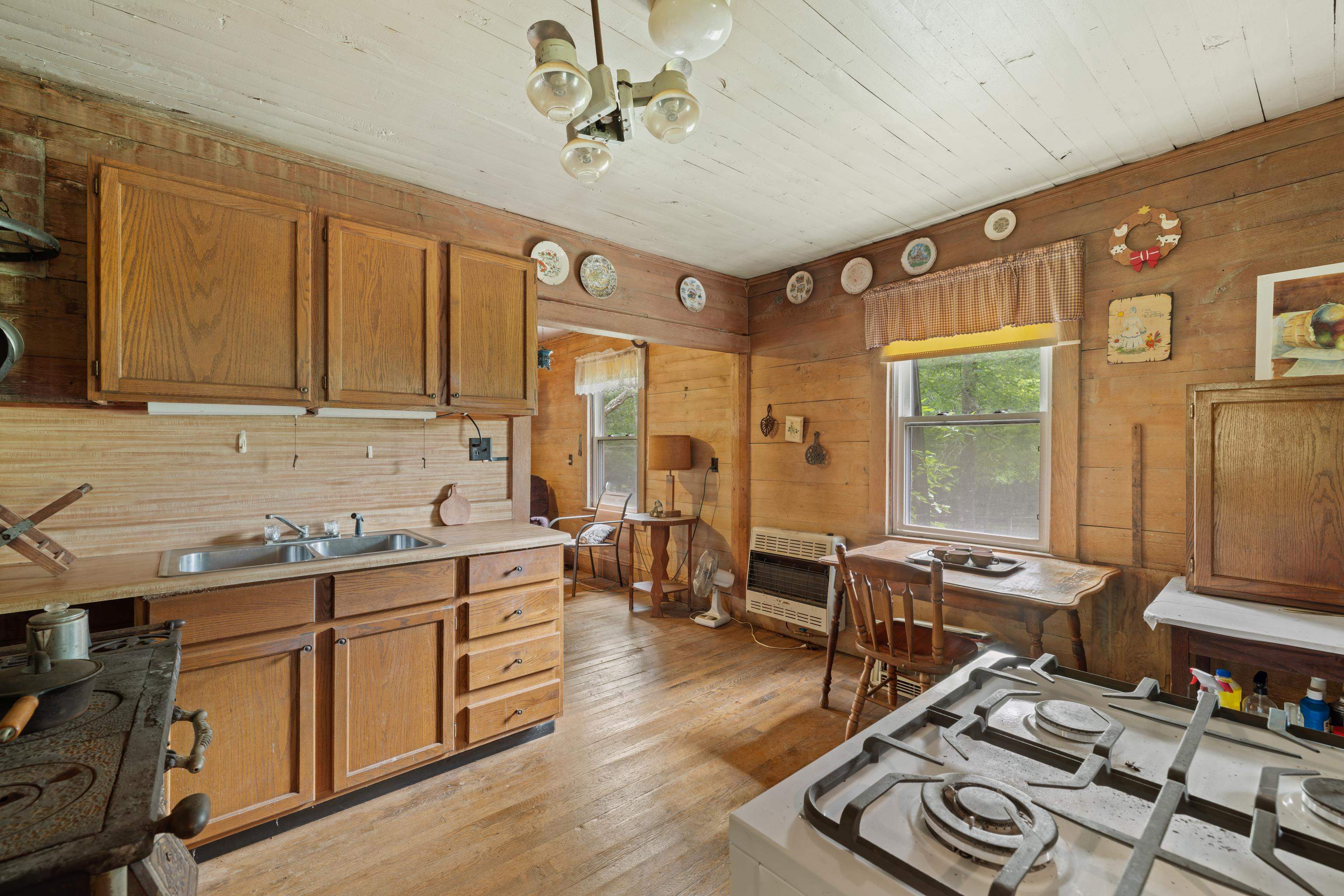 7382 LAUREL FORK RD, BLUE GRASS, Virginia 24413, 2 Bedrooms Bedrooms, ,1 BathroomBathrooms,Residential,7382 LAUREL FORK RD,667991 MLS # 667991