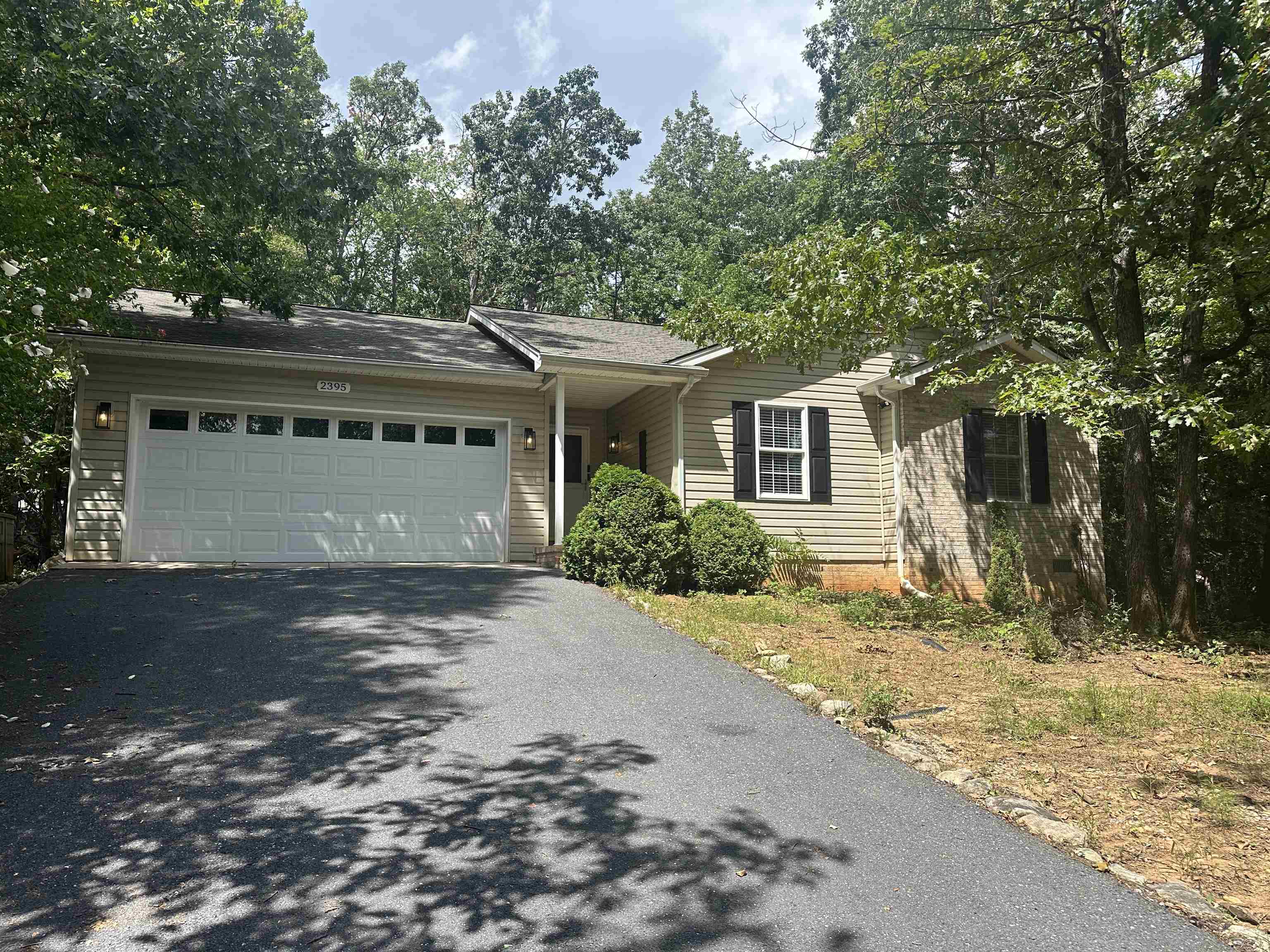 2395 HOPKINS DR, MCGAHEYSVILLE, Virginia 22840, 3 Bedrooms Bedrooms, ,2 BathroomsBathrooms,Residential,2395 HOPKINS DR,667992 MLS # 667992