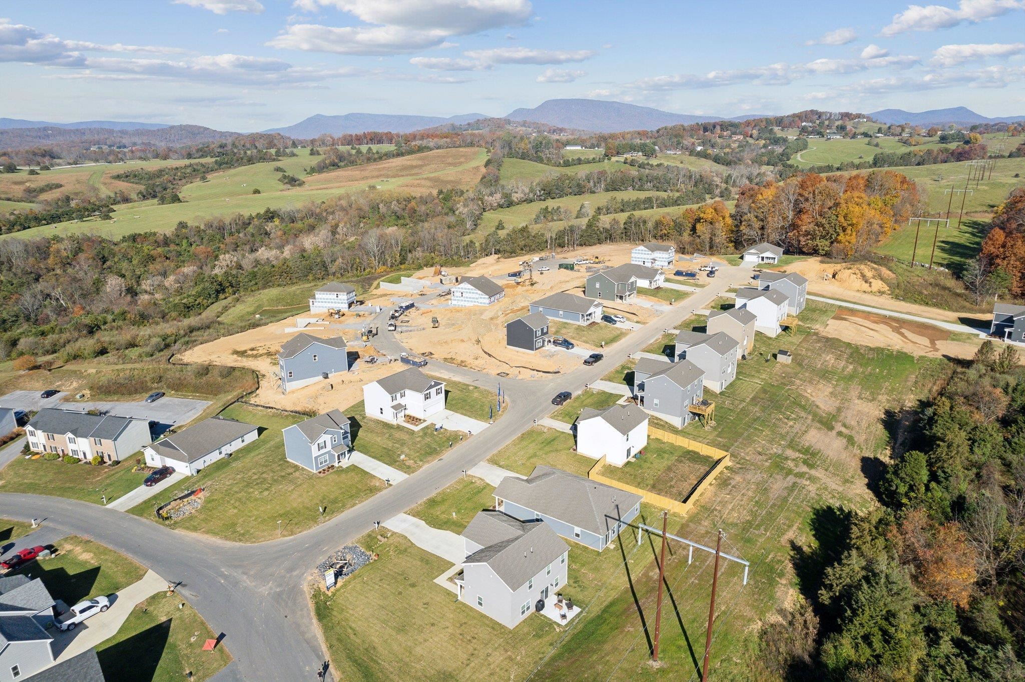 49 SEABISCUIT CT, LEXINGTON, Virginia 24450, 4 Bedrooms Bedrooms, ,2 BathroomsBathrooms,Residential,49 SEABISCUIT CT,667999 MLS # 667999