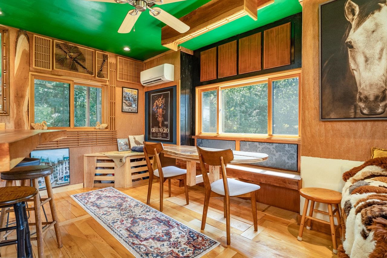 606 RIVERSIDE DR, LURAY, Virginia 22835, 1 Bedroom Bedrooms, ,1 BathroomBathrooms,Residential,606 RIVERSIDE DR,668000 MLS # 668000