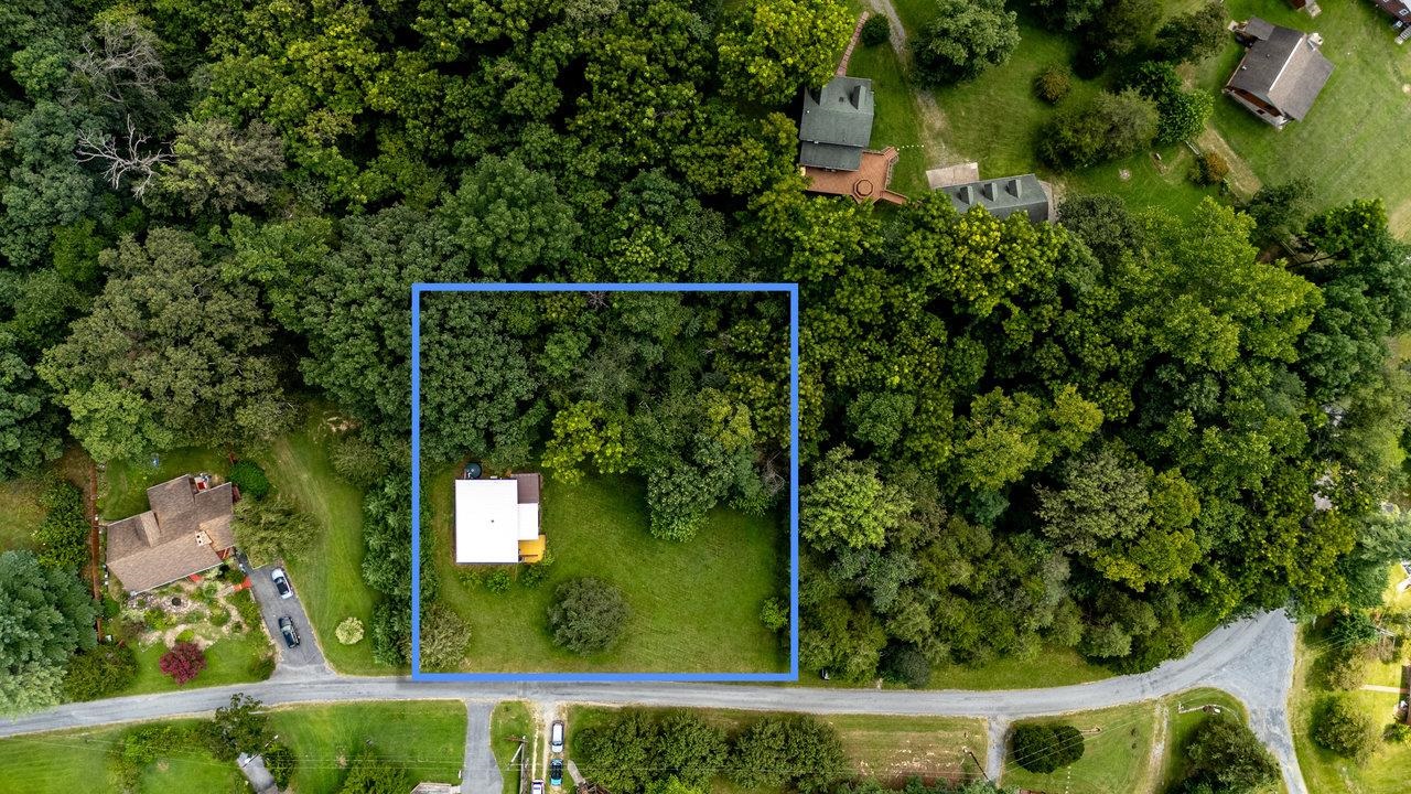 606 RIVERSIDE DR, LURAY, Virginia 22835, 1 Bedroom Bedrooms, ,1 BathroomBathrooms,Residential,606 RIVERSIDE DR,668000 MLS # 668000