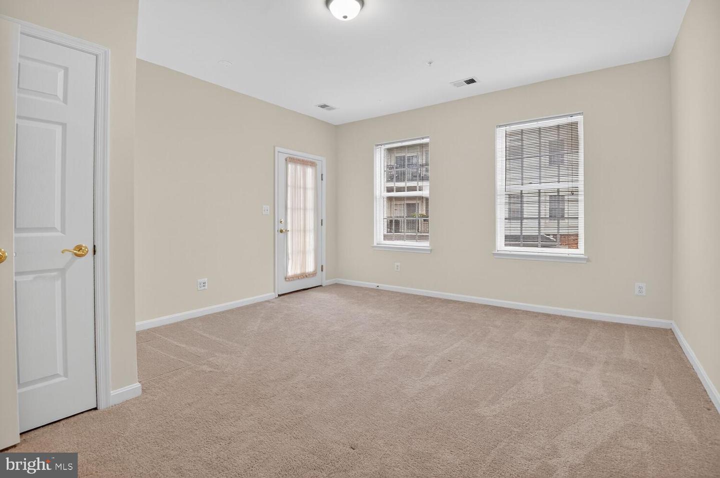 20810 NOBLE TER #205, STERLING, Virginia 20165, 3 Bedrooms Bedrooms, ,2 BathroomsBathrooms,Residential,For sale,20810 NOBLE TER #205,VALO2101402 MLS # VALO2101402 20810 NOBLE TER #205, STERLING, Virginia 20165, 3 Bedrooms Bedrooms, ,2 BathroomsBathrooms,Residential,For sale,20810 NOBLE TER #205,VALO2101402 MLS # VALO2101402