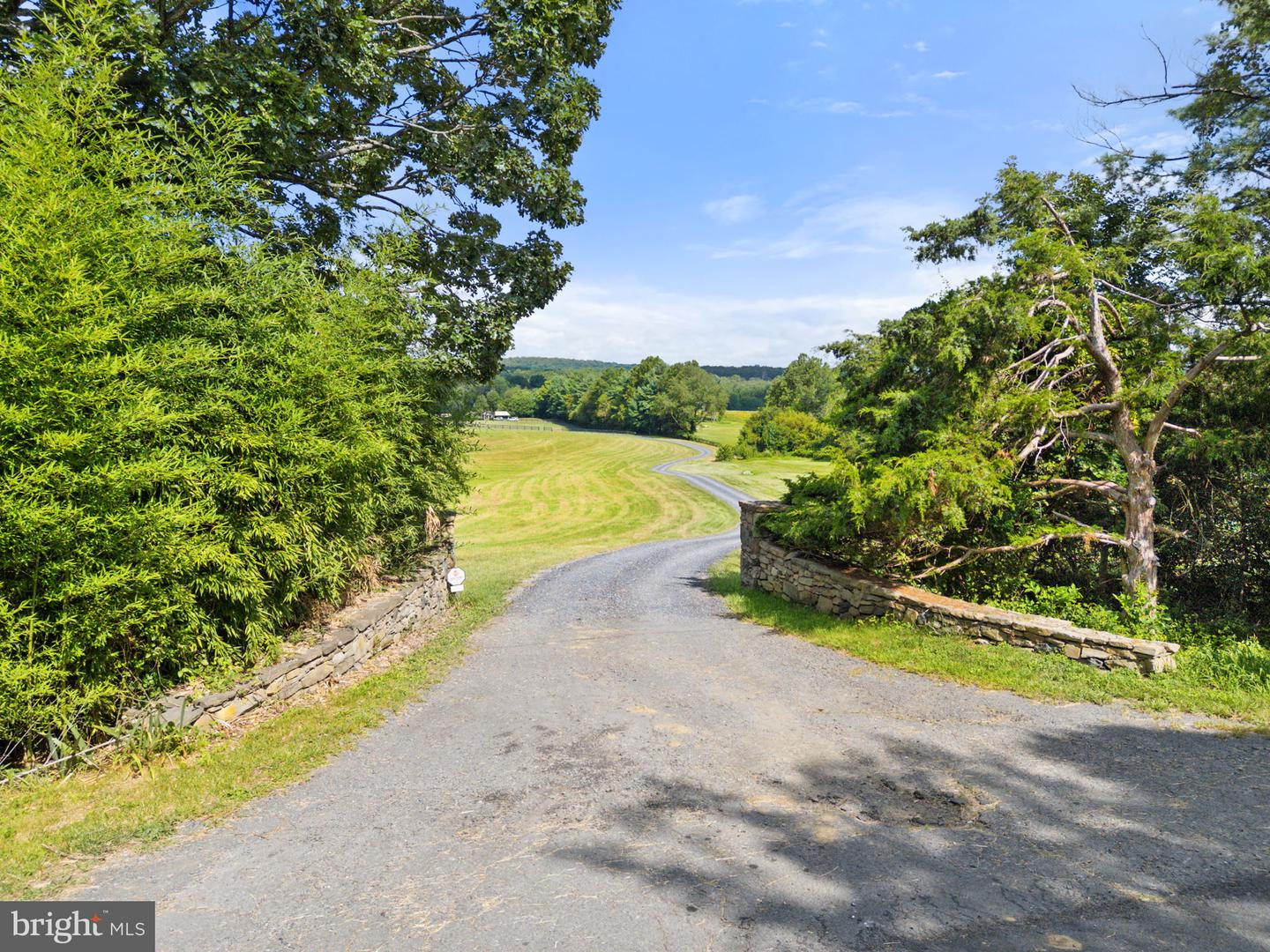 3418 HALFWAY RD, THE PLAINS, Virginia 20198, 5 Bedrooms Bedrooms, ,4 BathroomsBathrooms,Residential,For sale,3418 HALFWAY RD,VAFQ2017424 MLS # VAFQ2017424