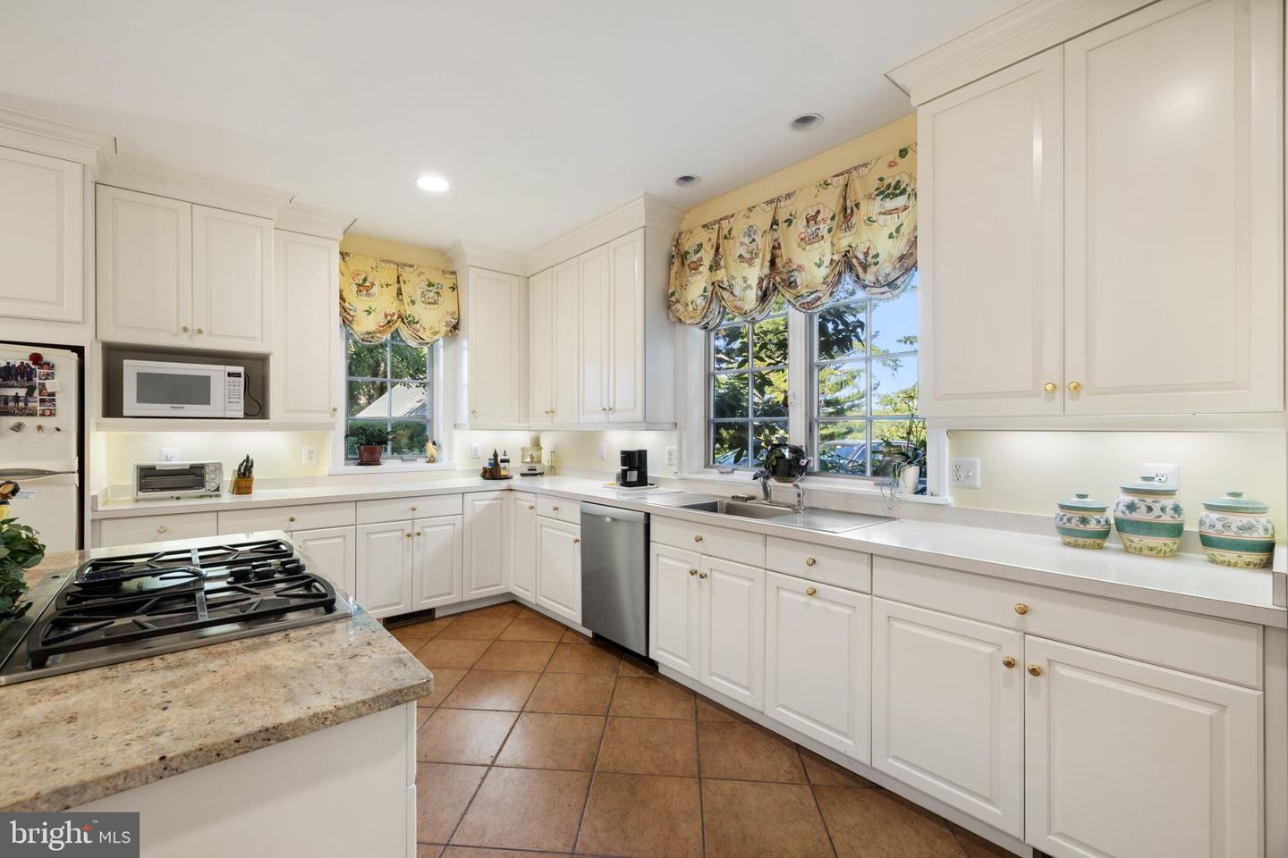 3418 HALFWAY RD, THE PLAINS, Virginia 20198, 5 Bedrooms Bedrooms, ,4 BathroomsBathrooms,Residential,For sale,3418 HALFWAY RD,VAFQ2017424 MLS # VAFQ2017424