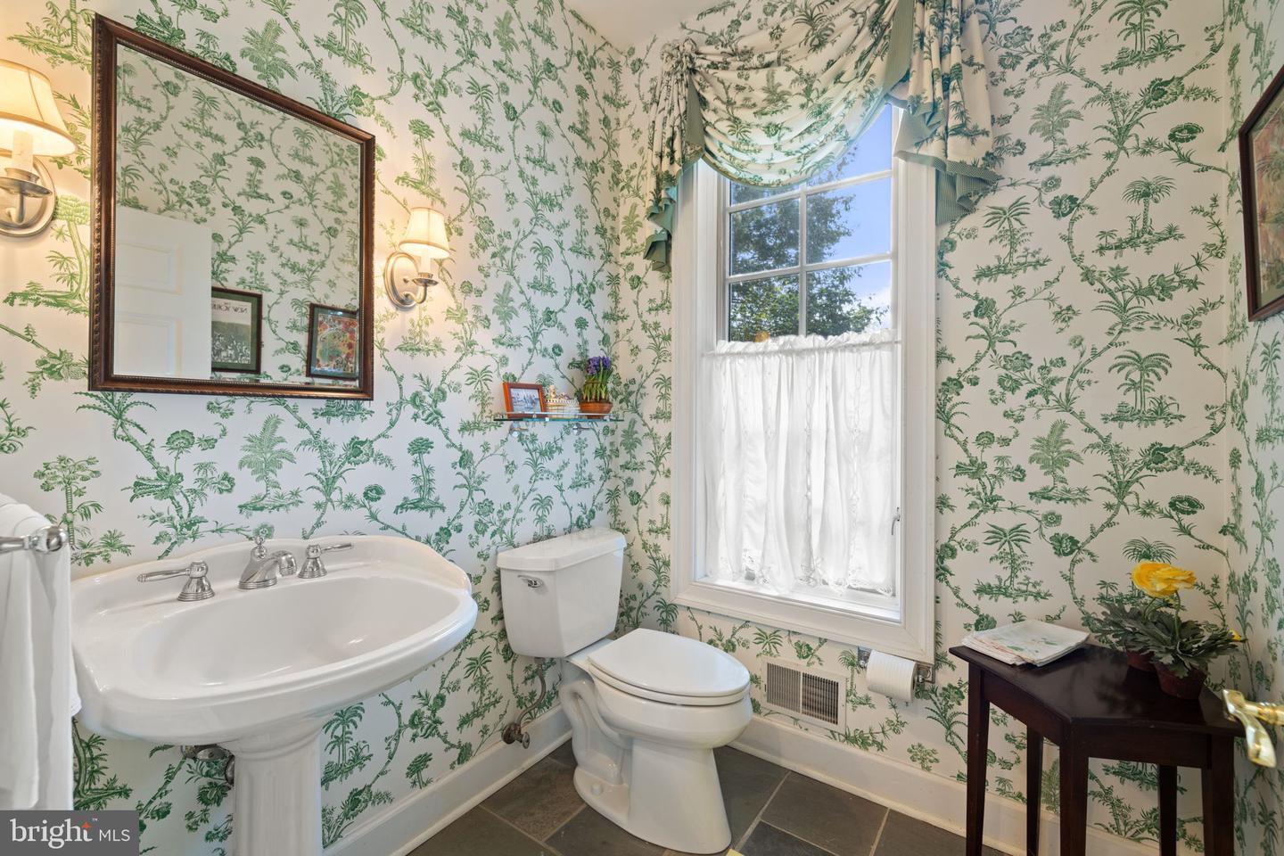 3418 HALFWAY RD, THE PLAINS, Virginia 20198, 5 Bedrooms Bedrooms, ,4 BathroomsBathrooms,Residential,For sale,3418 HALFWAY RD,VAFQ2017424 MLS # VAFQ2017424