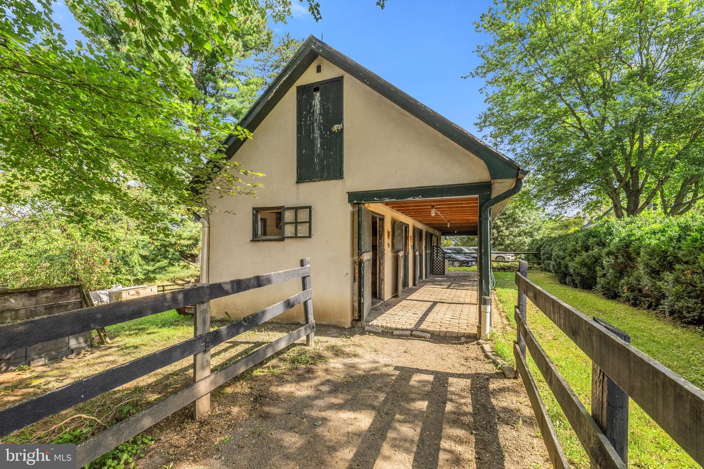 3418 HALFWAY RD, THE PLAINS, Virginia 20198, 5 Bedrooms Bedrooms, ,4 BathroomsBathrooms,Residential,For sale,3418 HALFWAY RD,VAFQ2017424 MLS # VAFQ2017424