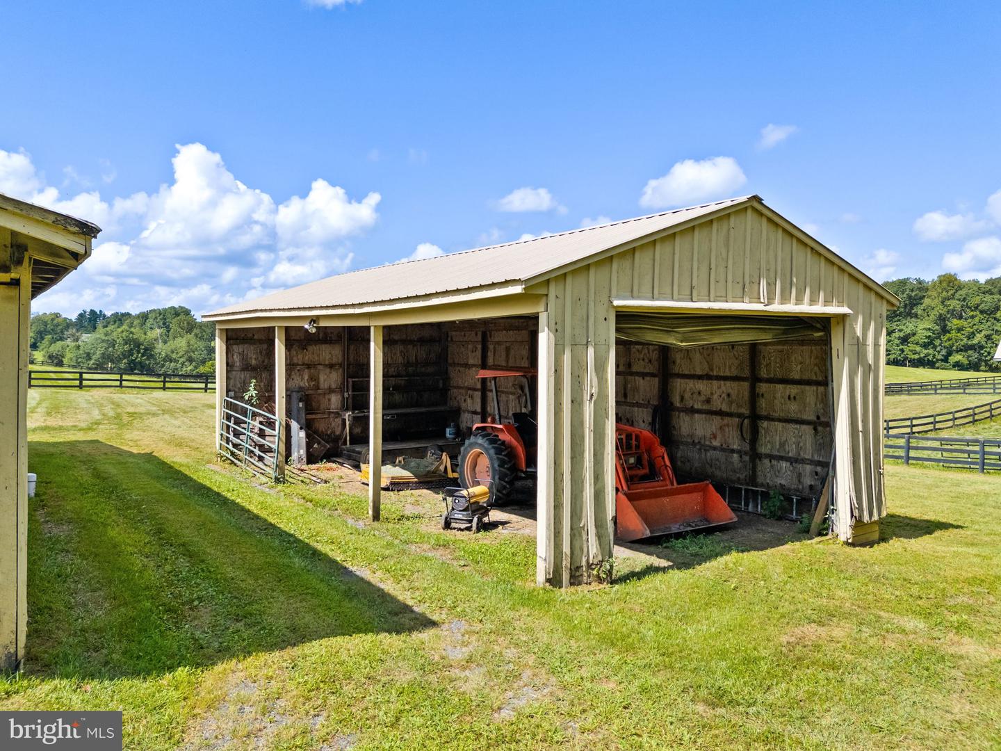 3418 HALFWAY RD, THE PLAINS, Virginia 20198, 5 Bedrooms Bedrooms, ,4 BathroomsBathrooms,Residential,For sale,3418 HALFWAY RD,VAFQ2017424 MLS # VAFQ2017424