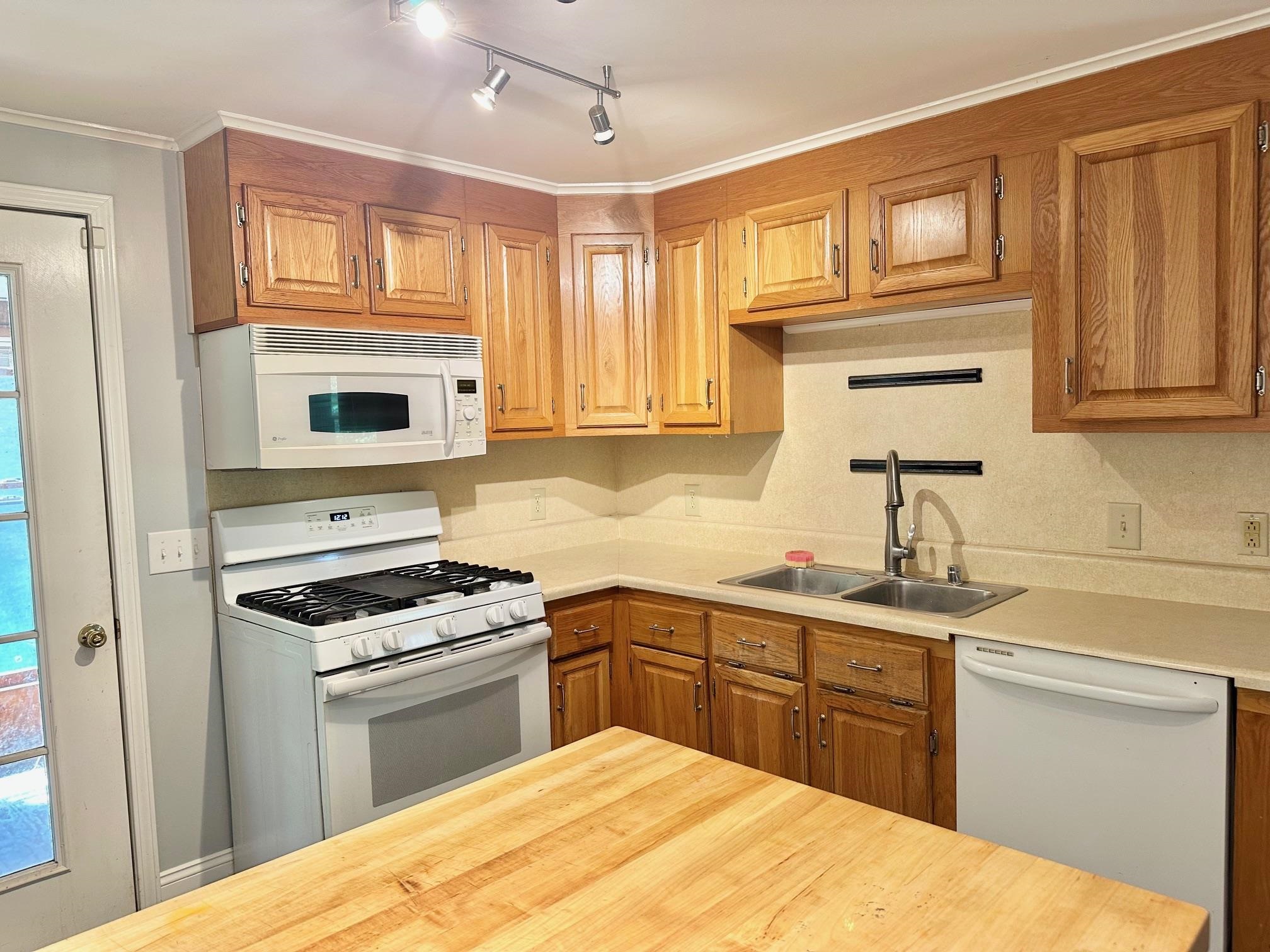 346 BUFFALO GAP HWY, CHURCHVILLE, Virginia 24421, 4 Bedrooms Bedrooms, ,2 BathroomsBathrooms,Residential,private 2 acre lot,346 BUFFALO GAP HWY,668002 MLS # 668002