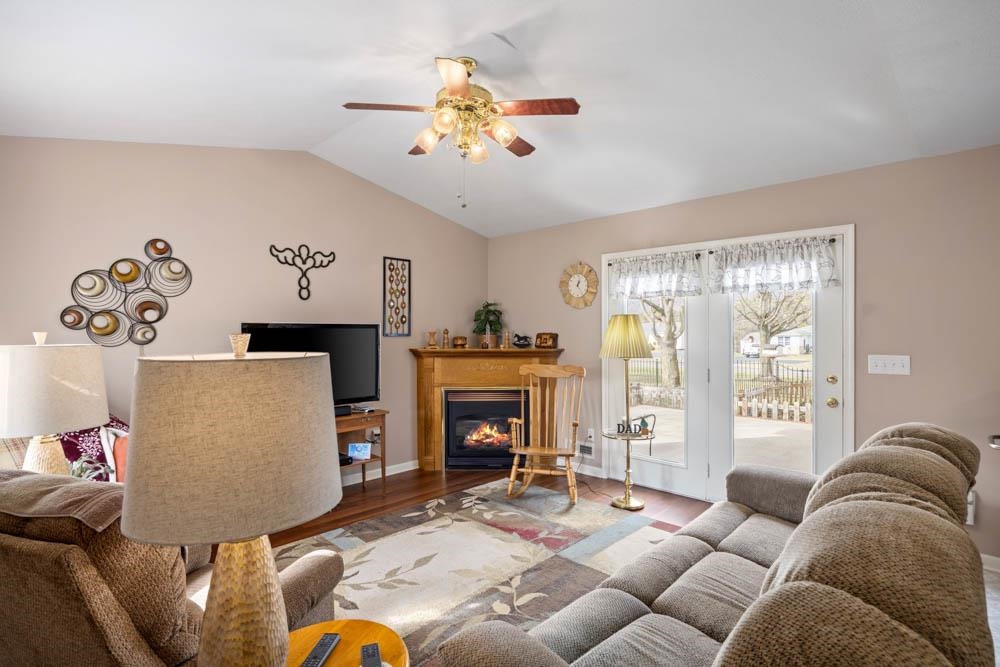 406 THREE LEAGUES RD, MCGAHEYSVILLE, Virginia 22840, 3 Bedrooms Bedrooms, ,2 BathroomsBathrooms,Residential,welcome to 406 Three Leagues Road,406 THREE LEAGUES RD,668004 MLS # 668004