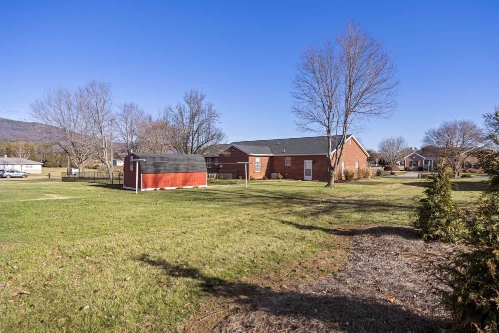406 THREE LEAGUES RD, MCGAHEYSVILLE, Virginia 22840, 3 Bedrooms Bedrooms, ,2 BathroomsBathrooms,Residential,welcome to 406 Three Leagues Road,406 THREE LEAGUES RD,668004 MLS # 668004