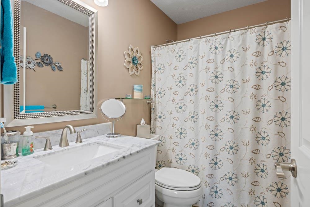 406 THREE LEAGUES RD, MCGAHEYSVILLE, Virginia 22840, 3 Bedrooms Bedrooms, ,2 BathroomsBathrooms,Residential,welcome to 406 Three Leagues Road,406 THREE LEAGUES RD,668004 MLS # 668004