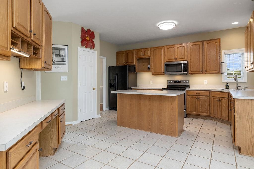 30 SIR ROBIN RD, WAYNESBORO, Virginia 22980, 4 Bedrooms Bedrooms, ,2 BathroomsBathrooms,Residential,30 SIR ROBIN RD,668008 MLS # 668008