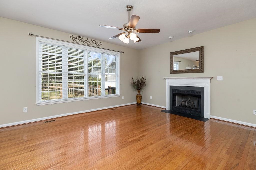30 SIR ROBIN RD, WAYNESBORO, Virginia 22980, 4 Bedrooms Bedrooms, ,2 BathroomsBathrooms,Residential,30 SIR ROBIN RD,668008 MLS # 668008