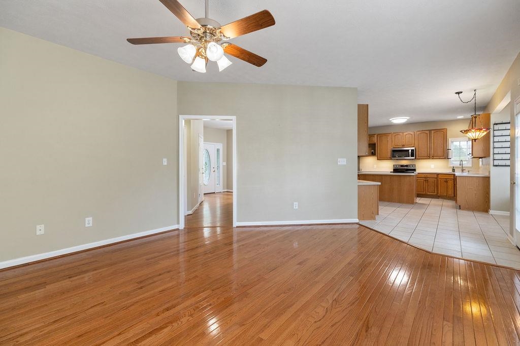 30 SIR ROBIN RD, WAYNESBORO, Virginia 22980, 4 Bedrooms Bedrooms, ,2 BathroomsBathrooms,Residential,30 SIR ROBIN RD,668008 MLS # 668008
