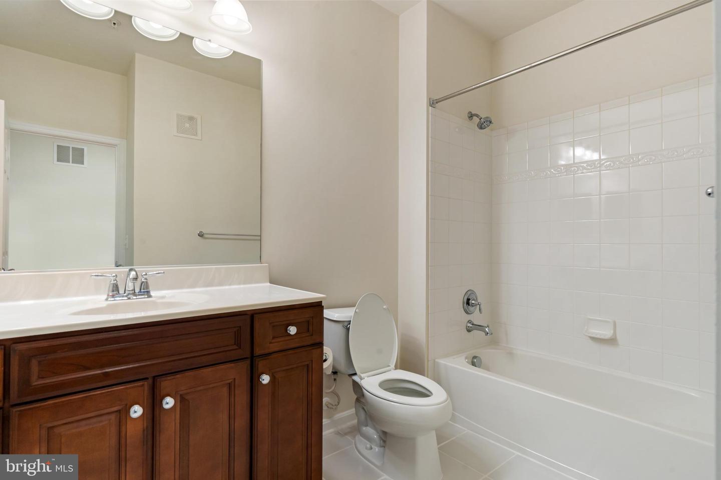 43841 CENTERGATE DR, ASHBURN, Virginia 20148, 3 Bedrooms Bedrooms, ,2 BathroomsBathrooms,Residential,For sale,43841 CENTERGATE DR,VALO2102402 MLS # VALO2102402