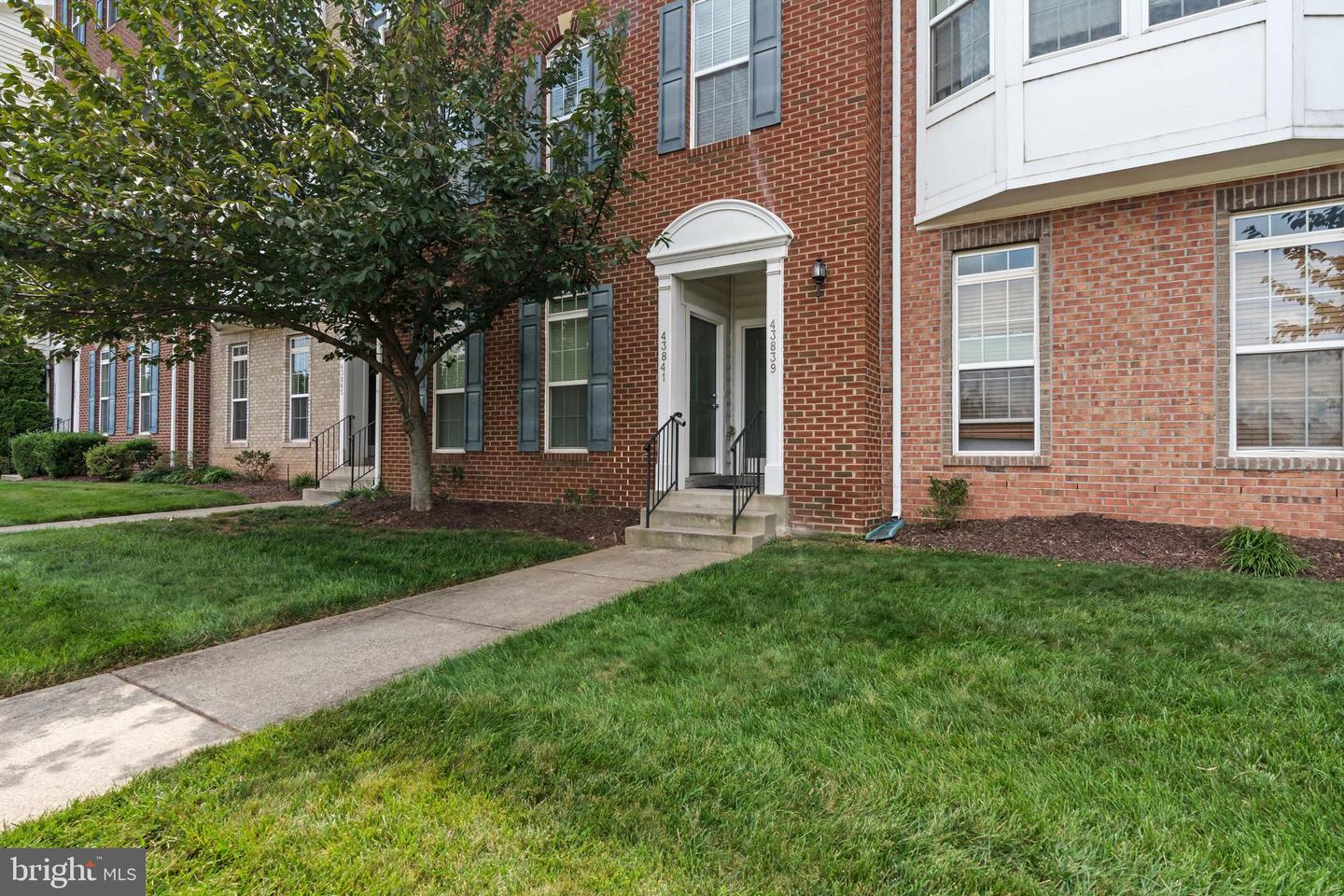 43841 CENTERGATE DR, ASHBURN, Virginia 20148, 3 Bedrooms Bedrooms, ,2 BathroomsBathrooms,Residential,For sale,43841 CENTERGATE DR,VALO2102402 MLS # VALO2102402