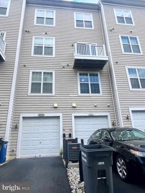 43841 CENTERGATE DR, ASHBURN, Virginia 20148, 3 Bedrooms Bedrooms, ,2 BathroomsBathrooms,Residential,For sale,43841 CENTERGATE DR,VALO2102402 MLS # VALO2102402