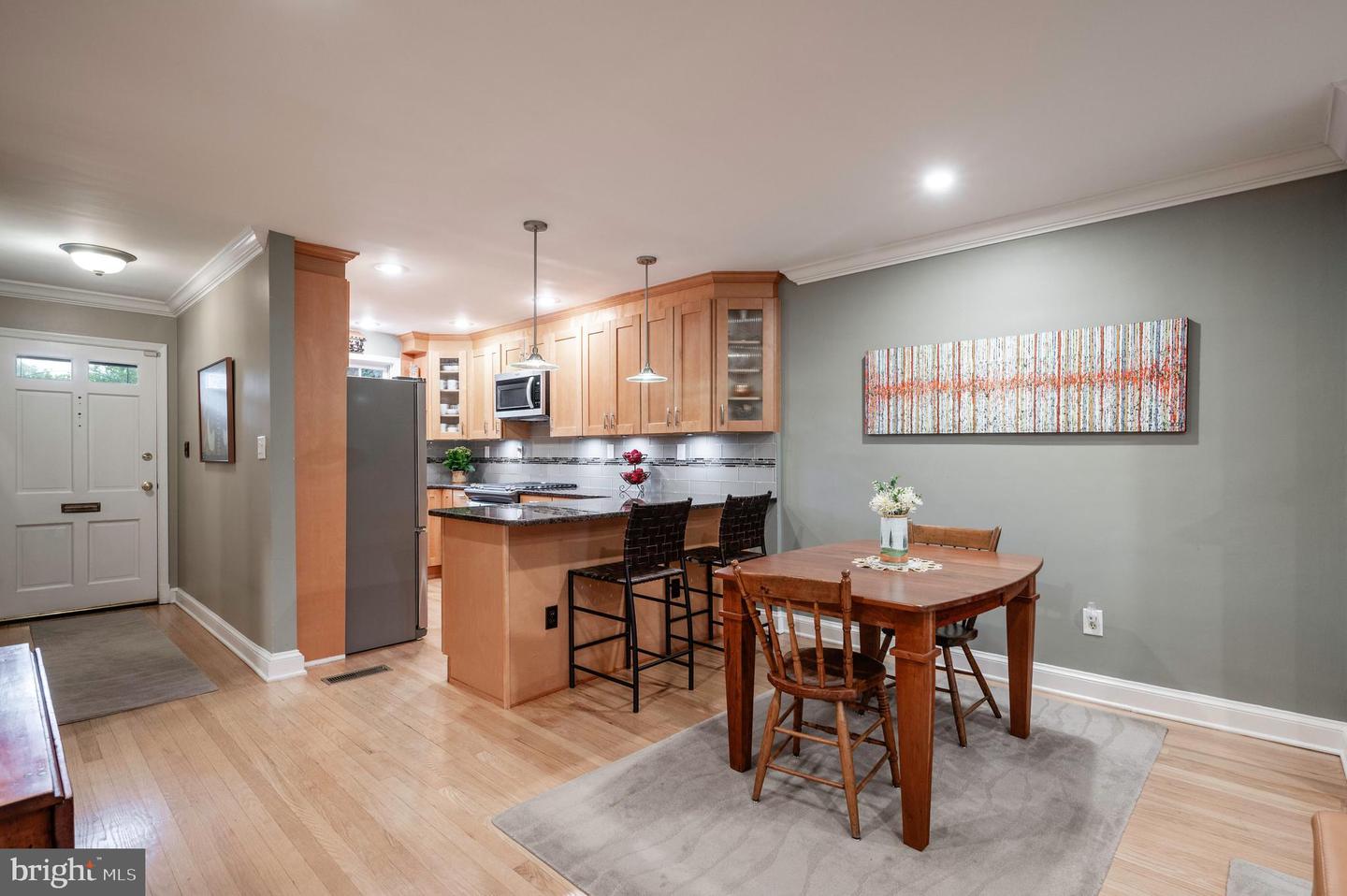 827 S FAIRFAX ST, ALEXANDRIA, Virginia 22314, 3 Bedrooms Bedrooms, ,2 BathroomsBathrooms,Residential,For sale,827 S FAIRFAX ST,VAAX2048042 MLS # VAAX2048042