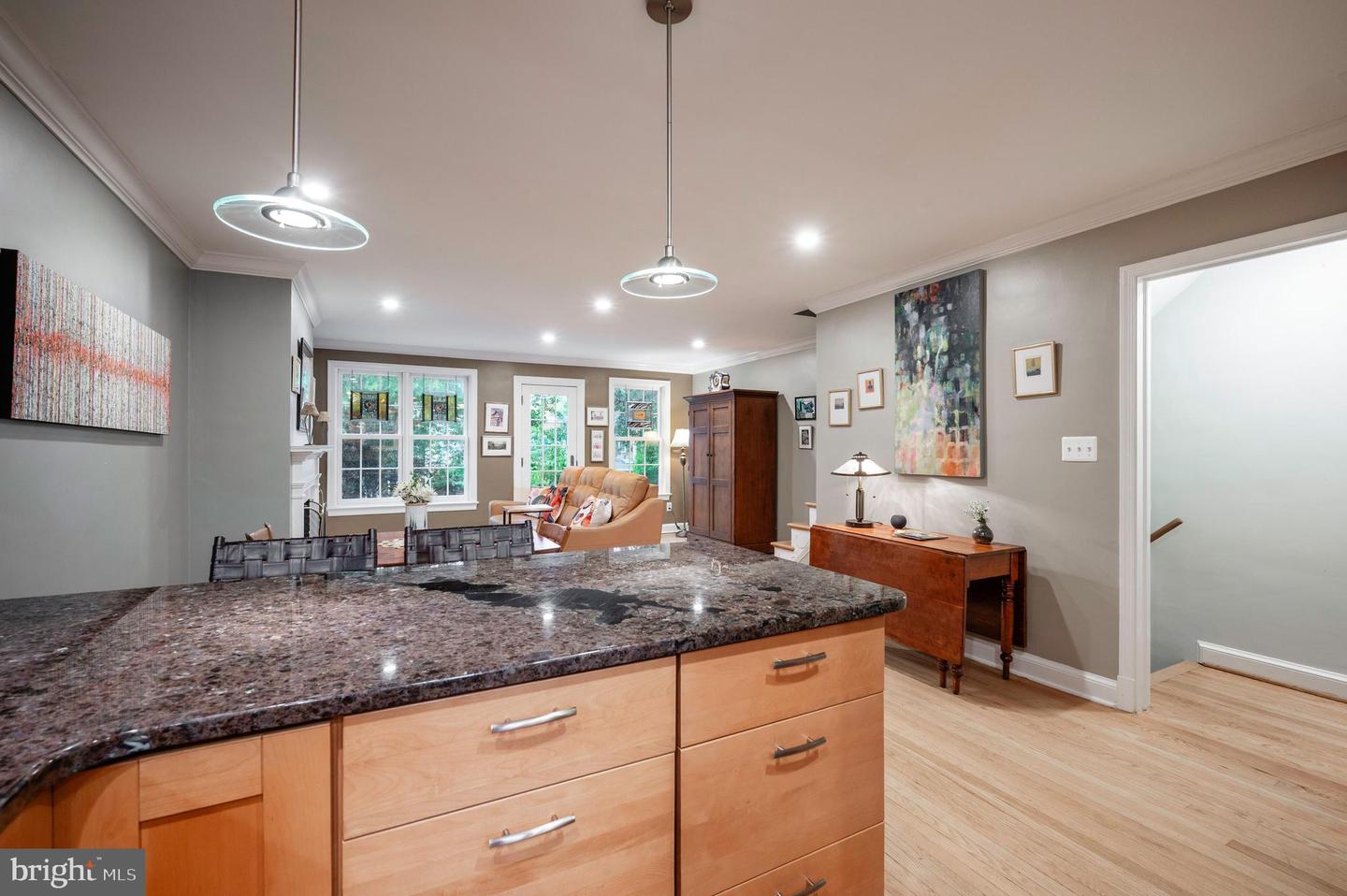 827 S FAIRFAX ST, ALEXANDRIA, Virginia 22314, 3 Bedrooms Bedrooms, ,2 BathroomsBathrooms,Residential,For sale,827 S FAIRFAX ST,VAAX2048042 MLS # VAAX2048042