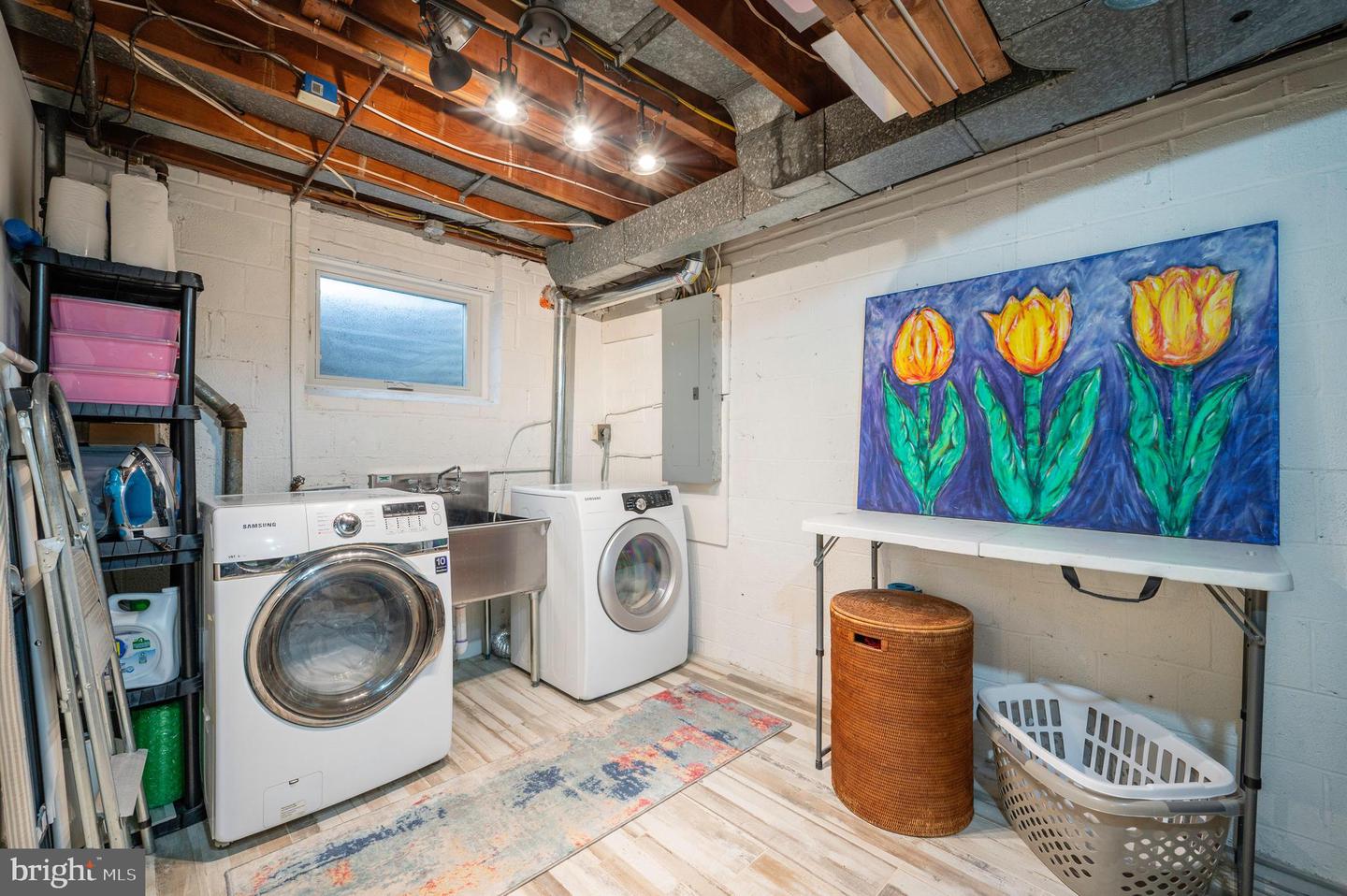 827 S FAIRFAX ST, ALEXANDRIA, Virginia 22314, 3 Bedrooms Bedrooms, ,2 BathroomsBathrooms,Residential,For sale,827 S FAIRFAX ST,VAAX2048042 MLS # VAAX2048042
