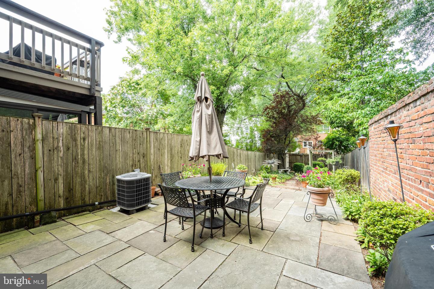 827 S FAIRFAX ST, ALEXANDRIA, Virginia 22314, 3 Bedrooms Bedrooms, ,2 BathroomsBathrooms,Residential,For sale,827 S FAIRFAX ST,VAAX2048042 MLS # VAAX2048042