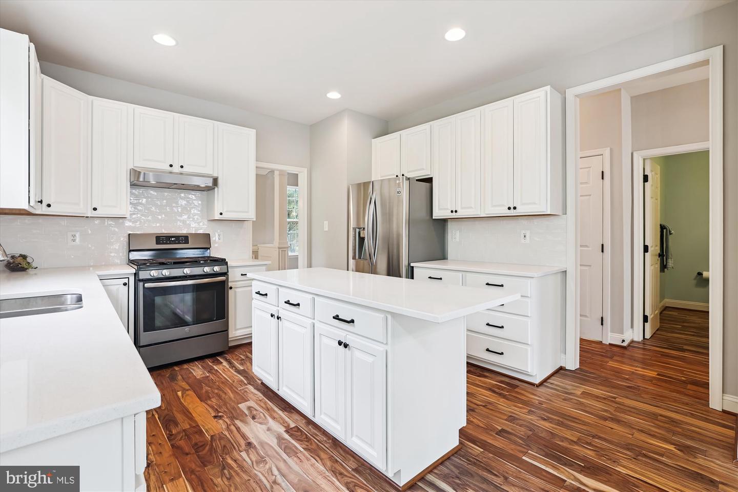 809 MACALISTER DR SE, LEESBURG, Virginia 20175, 4 Bedrooms Bedrooms, ,3 BathroomsBathrooms,Residential,For sale,809 MACALISTER DR SE,VALO2103592 MLS # VALO2103592
