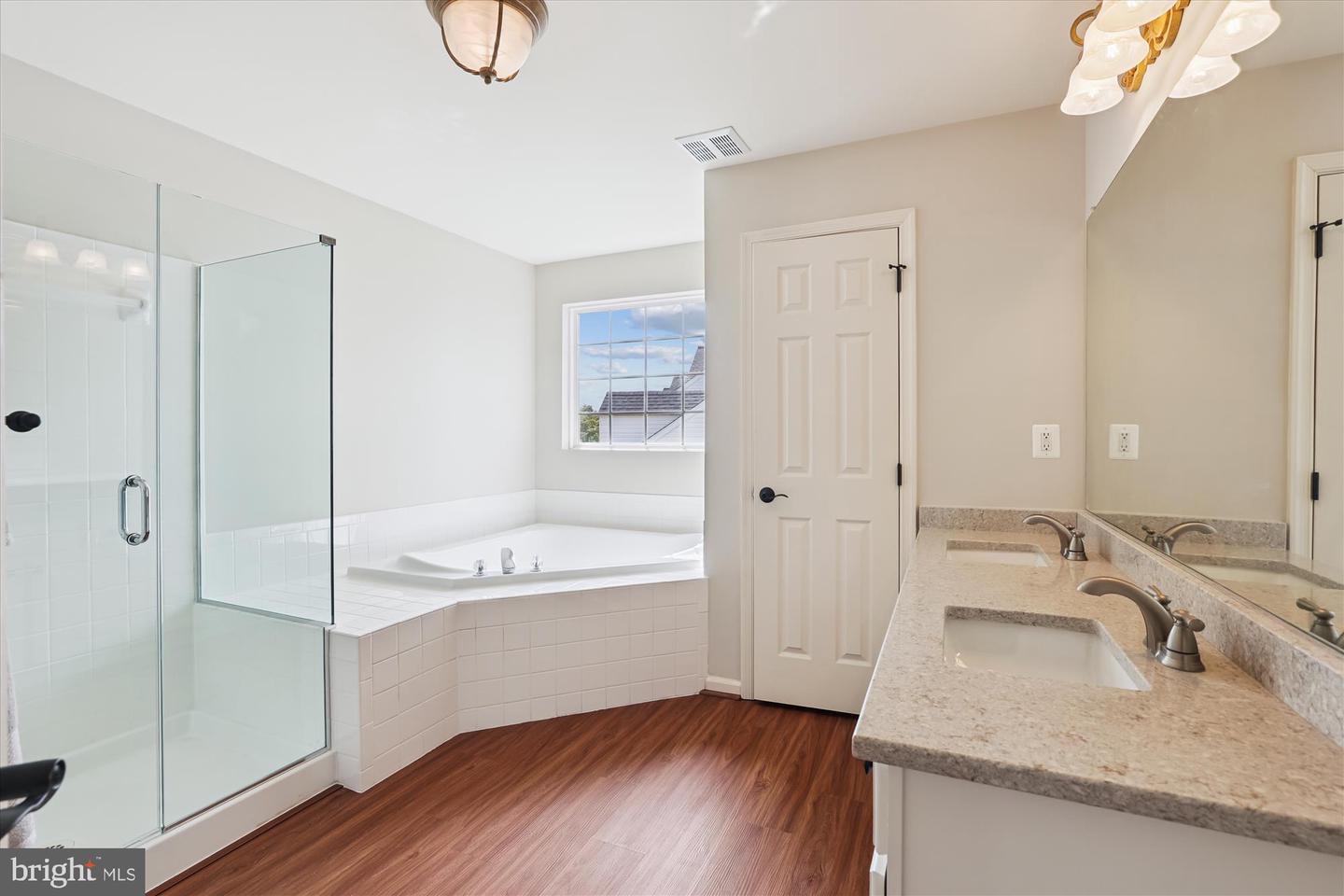809 MACALISTER DR SE, LEESBURG, Virginia 20175, 4 Bedrooms Bedrooms, ,3 BathroomsBathrooms,Residential,For sale,809 MACALISTER DR SE,VALO2103592 MLS # VALO2103592