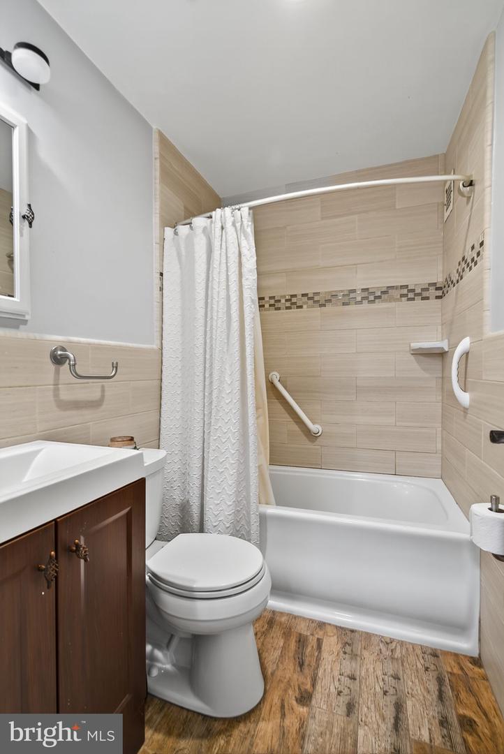 6631 WAKEFIELD DR #106, ALEXANDRIA, Virginia 22307, 1 Bedroom Bedrooms, 2 Rooms Rooms,1 BathroomBathrooms,Residential,For sale,6631 WAKEFIELD DR #106,VAFX2258882 MLS # VAFX2258882