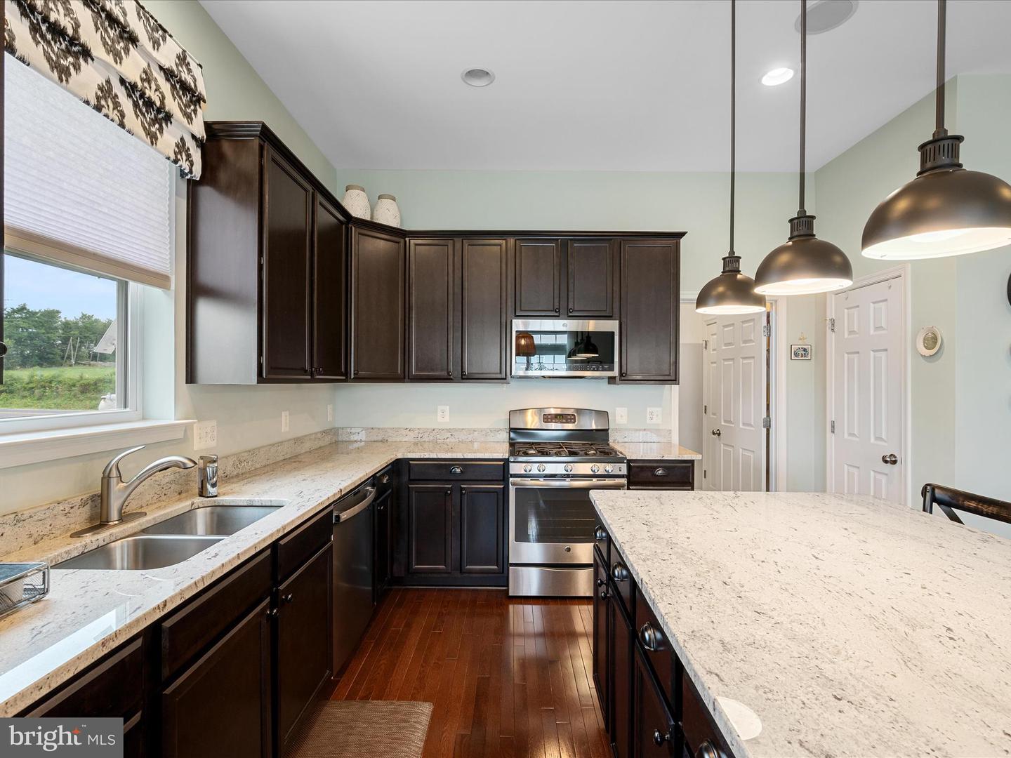 571 TOWN RUN LN, STEPHENS CITY, Virginia 22655, 4 Bedrooms Bedrooms, ,3 BathroomsBathrooms,Residential,For sale,571 TOWN RUN LN,VAFV2035876 MLS # VAFV2035876